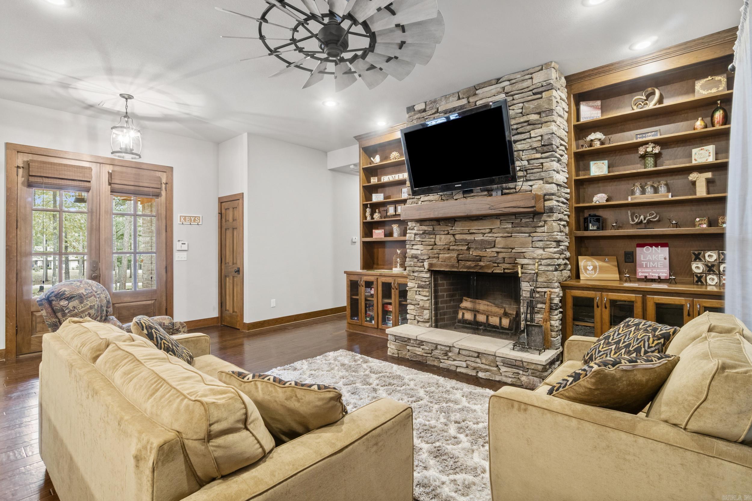 30 Stillwater Ln.  Drasco, AR