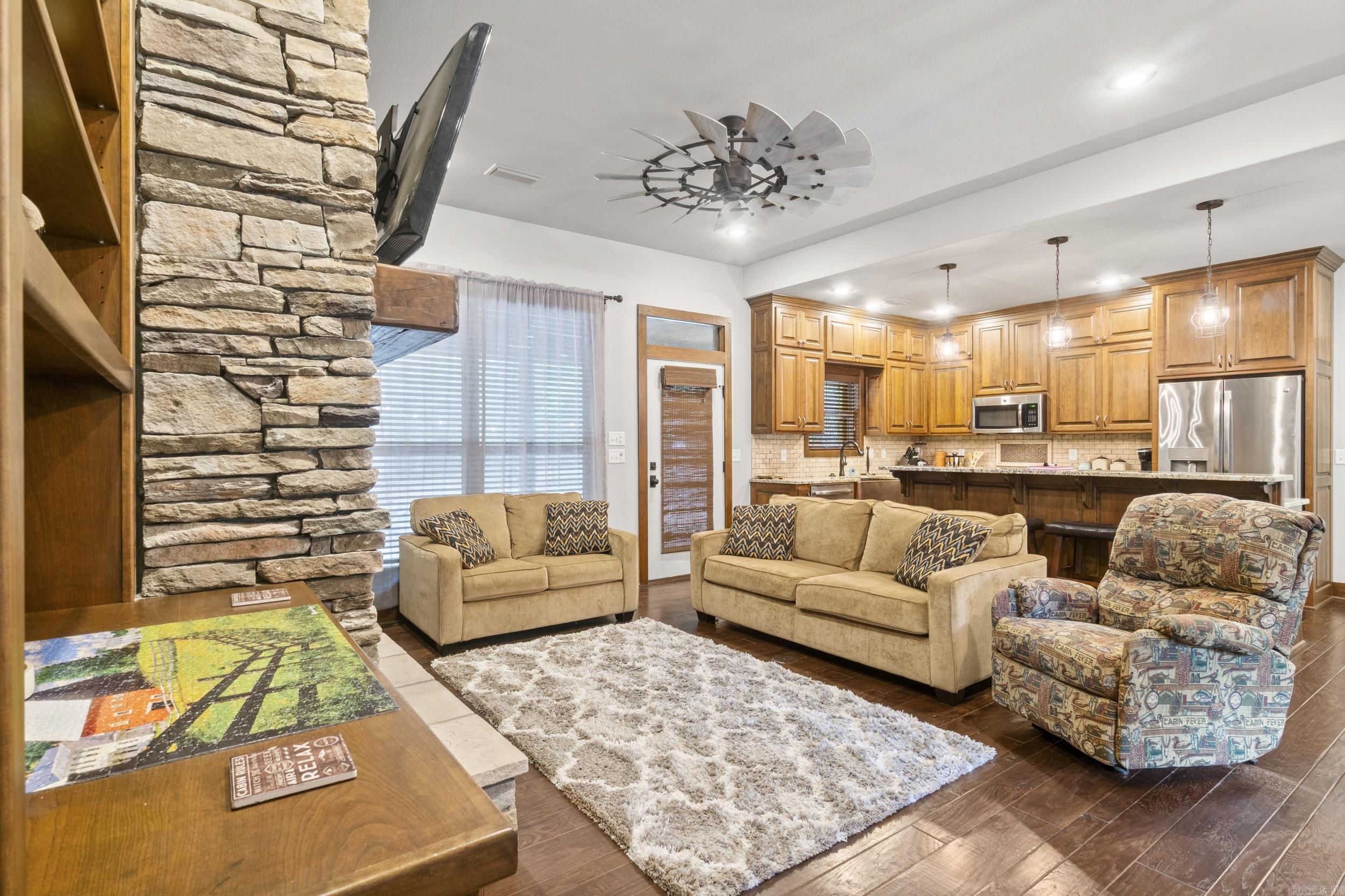 30 Stillwater Ln.  Drasco, AR