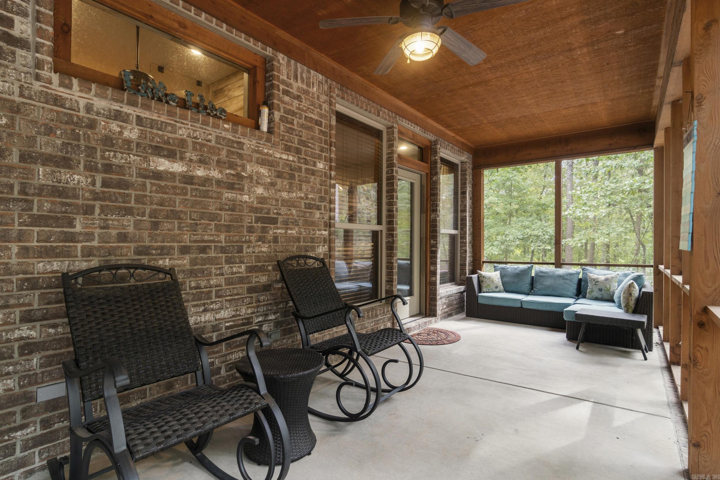 30 Stillwater Ln.  Drasco, AR