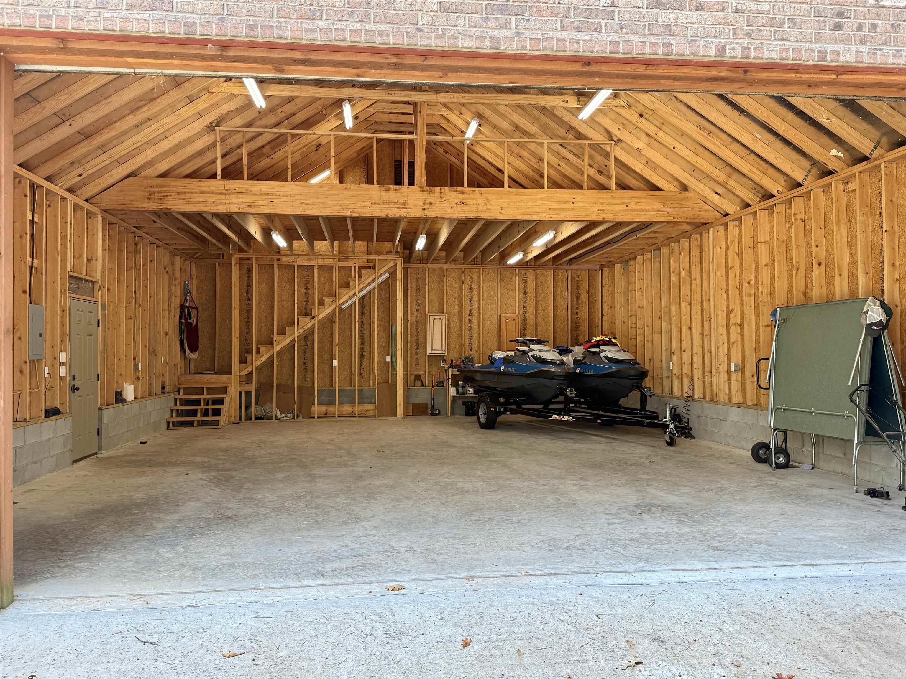 30 Stillwater Ln.  Drasco, AR