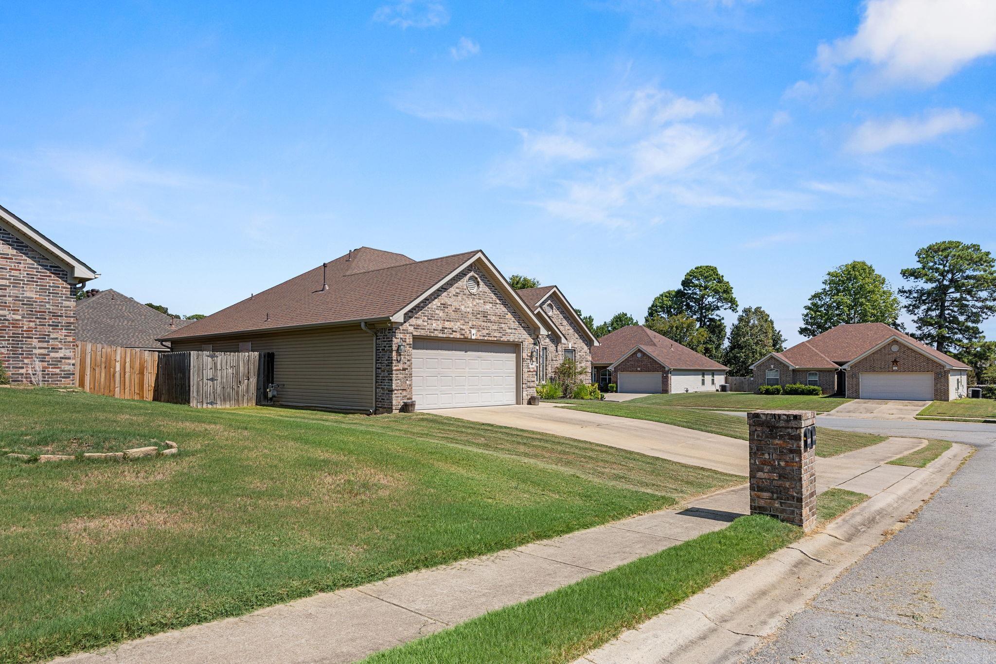 3018 Denise Drive — photo 3