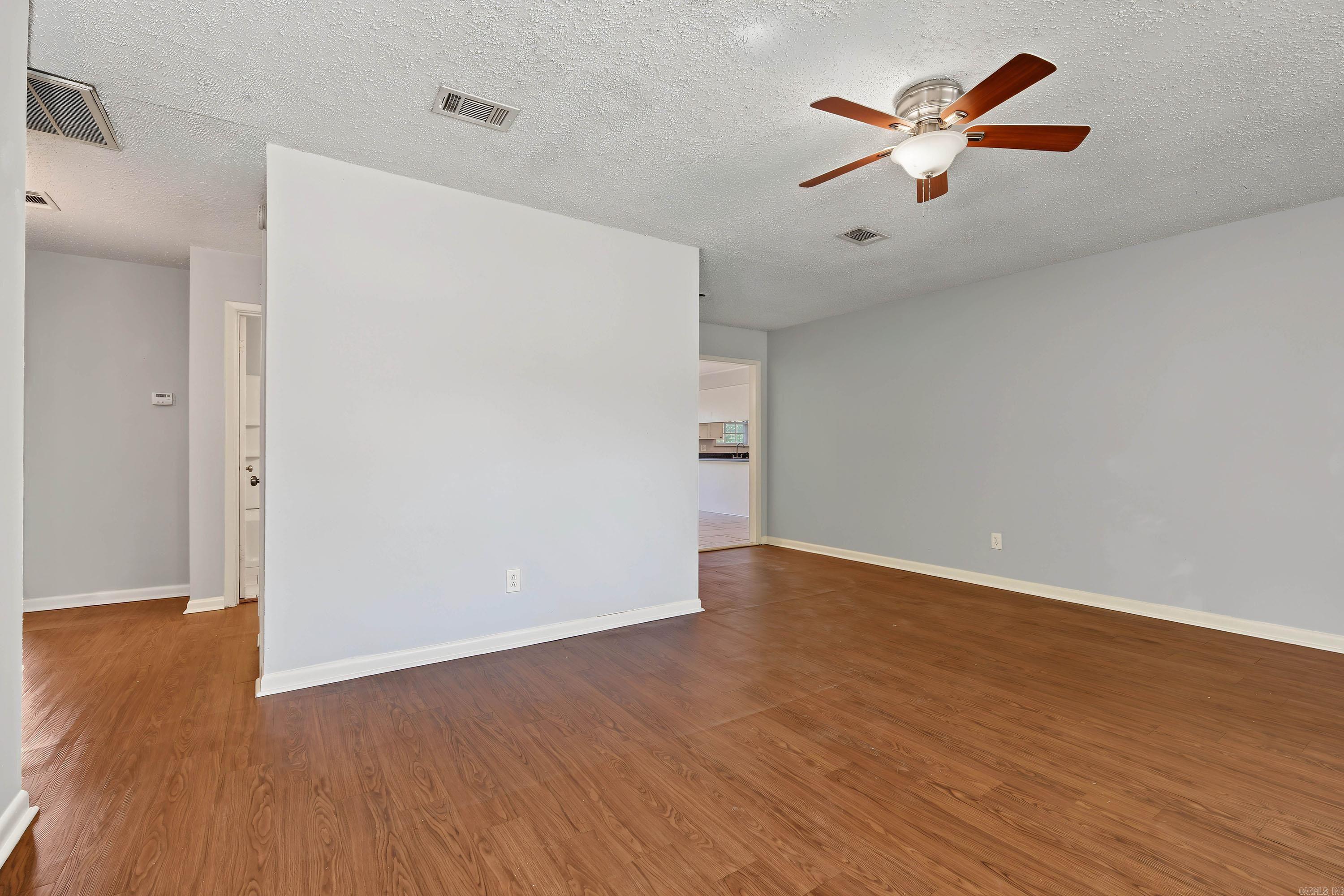 2011 Broken Arrow Dr. — photo 4