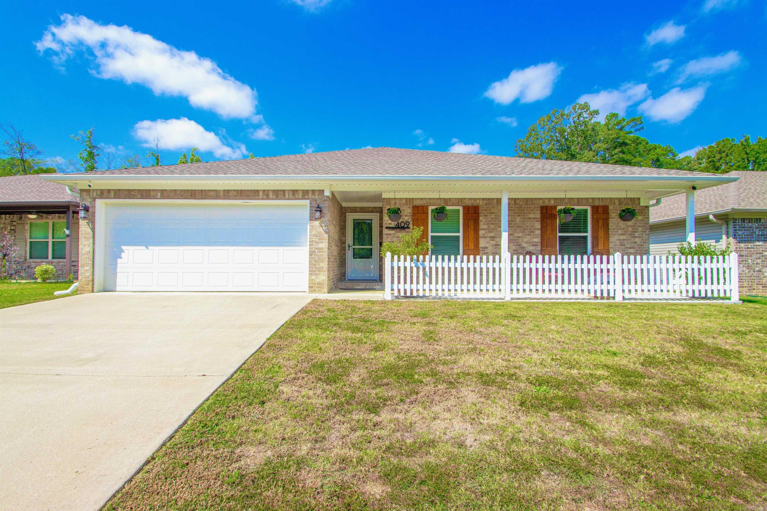 409 S Shady Lane — exterior