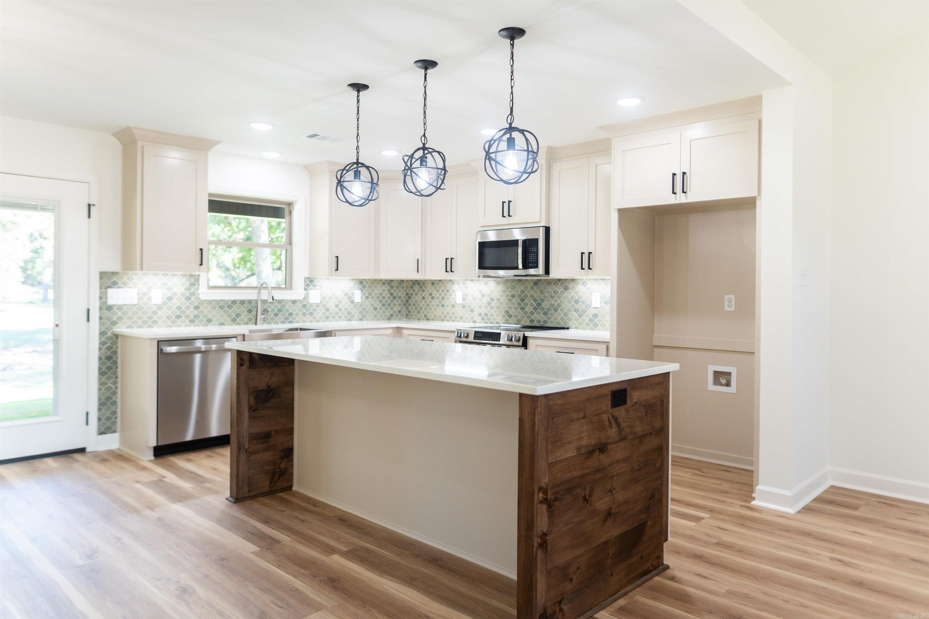 310 Millie Court Austin, AR 72007