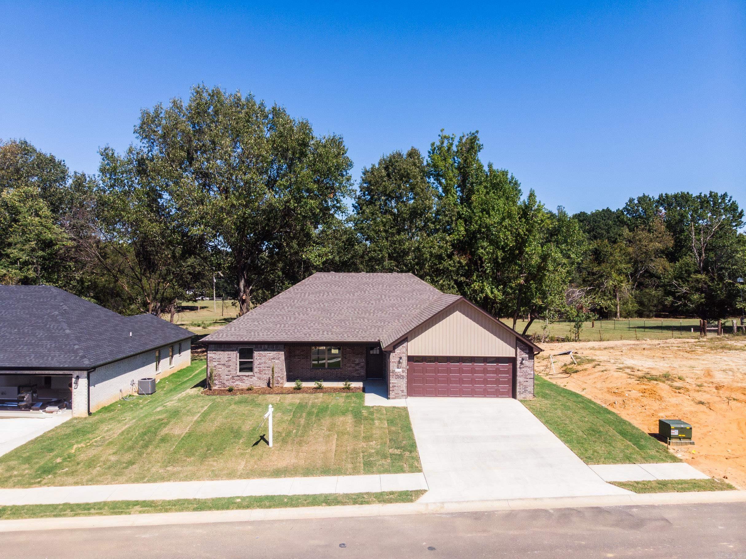 310 Millie Court — photo 3
