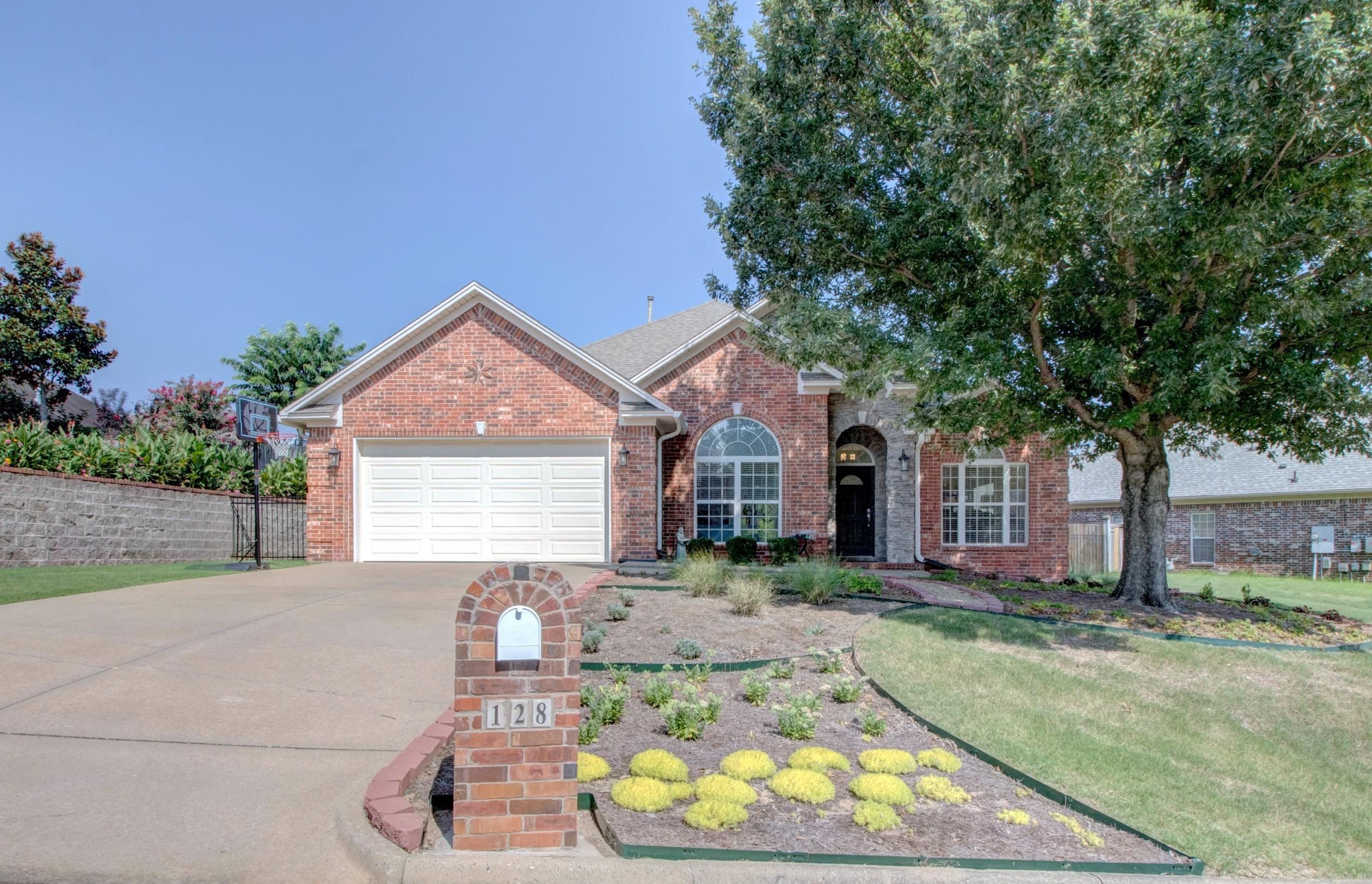 128 Mountain Valley Dr. — exterior
