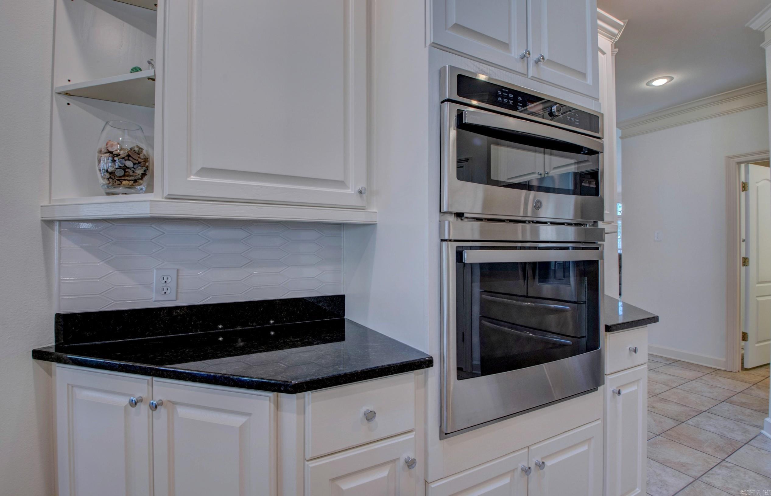 128 Mountain Valley Dr.  Maumelle, AR