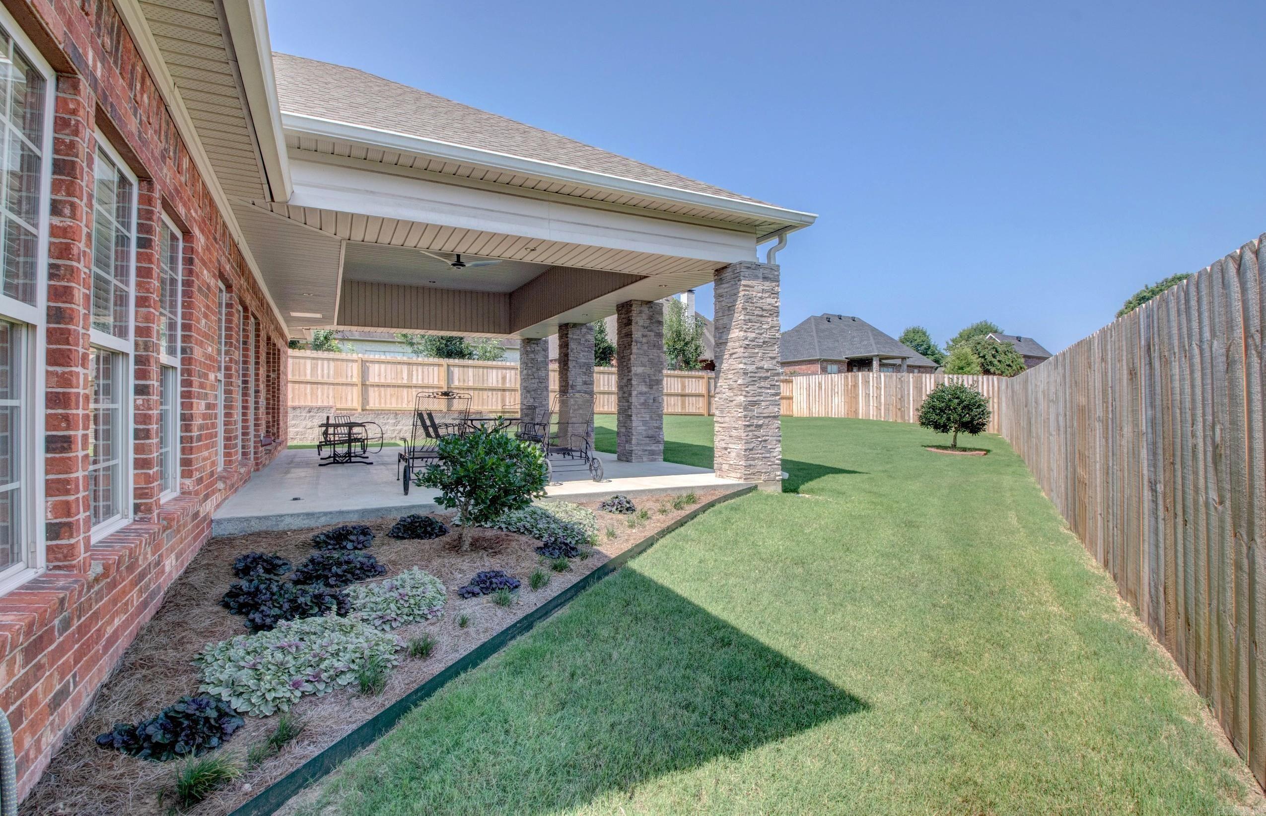 128 Mountain Valley Dr.  Maumelle, AR