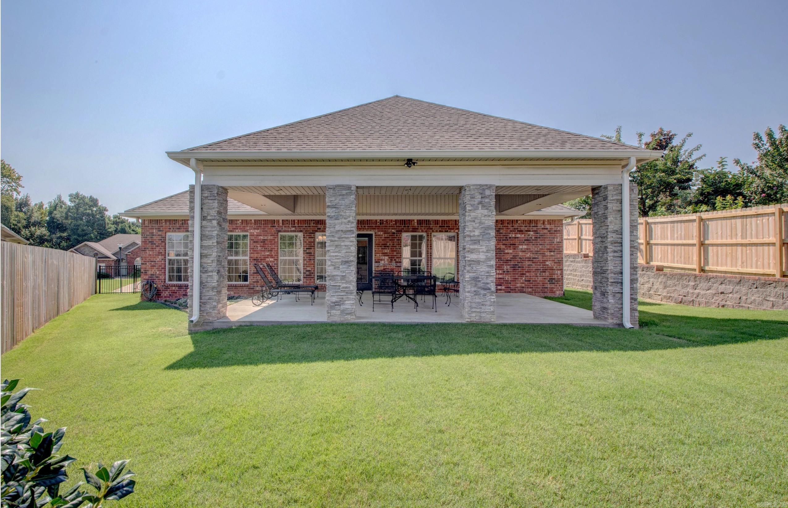 128 Mountain Valley Dr.  Maumelle, AR