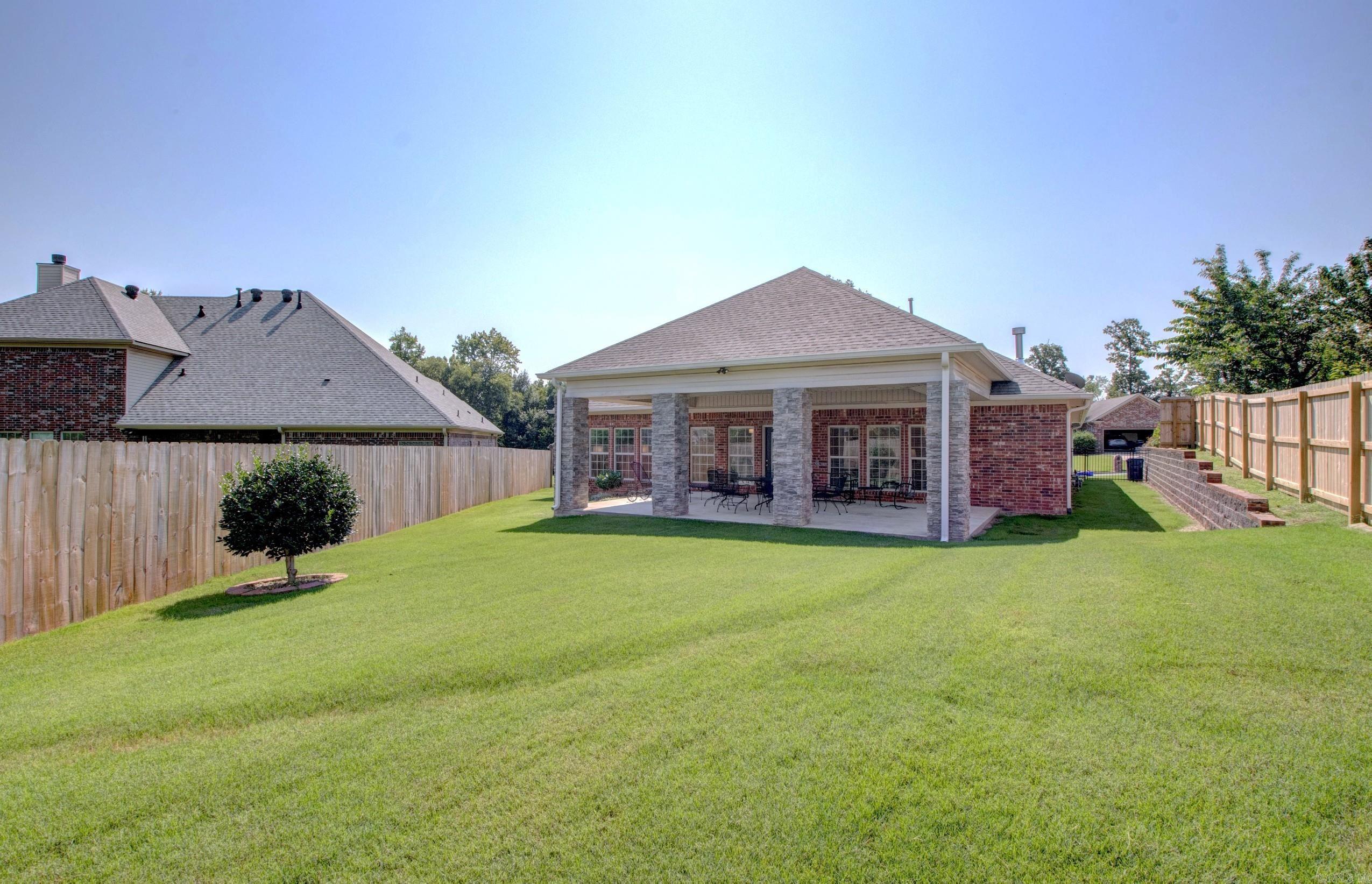 128 Mountain Valley Dr.  Maumelle, AR