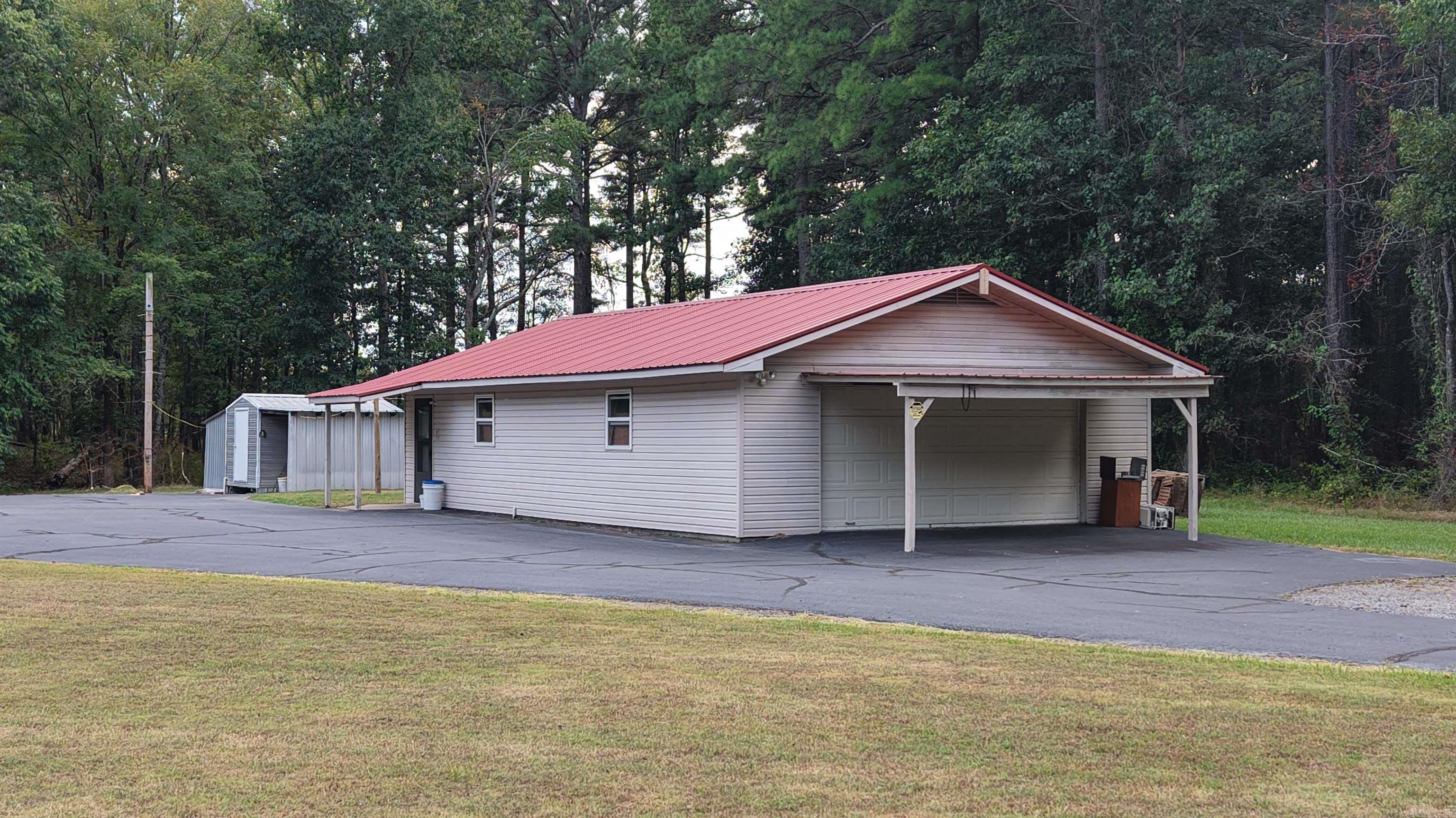 11028 Lee Springs Road  Pine Bluff, AR