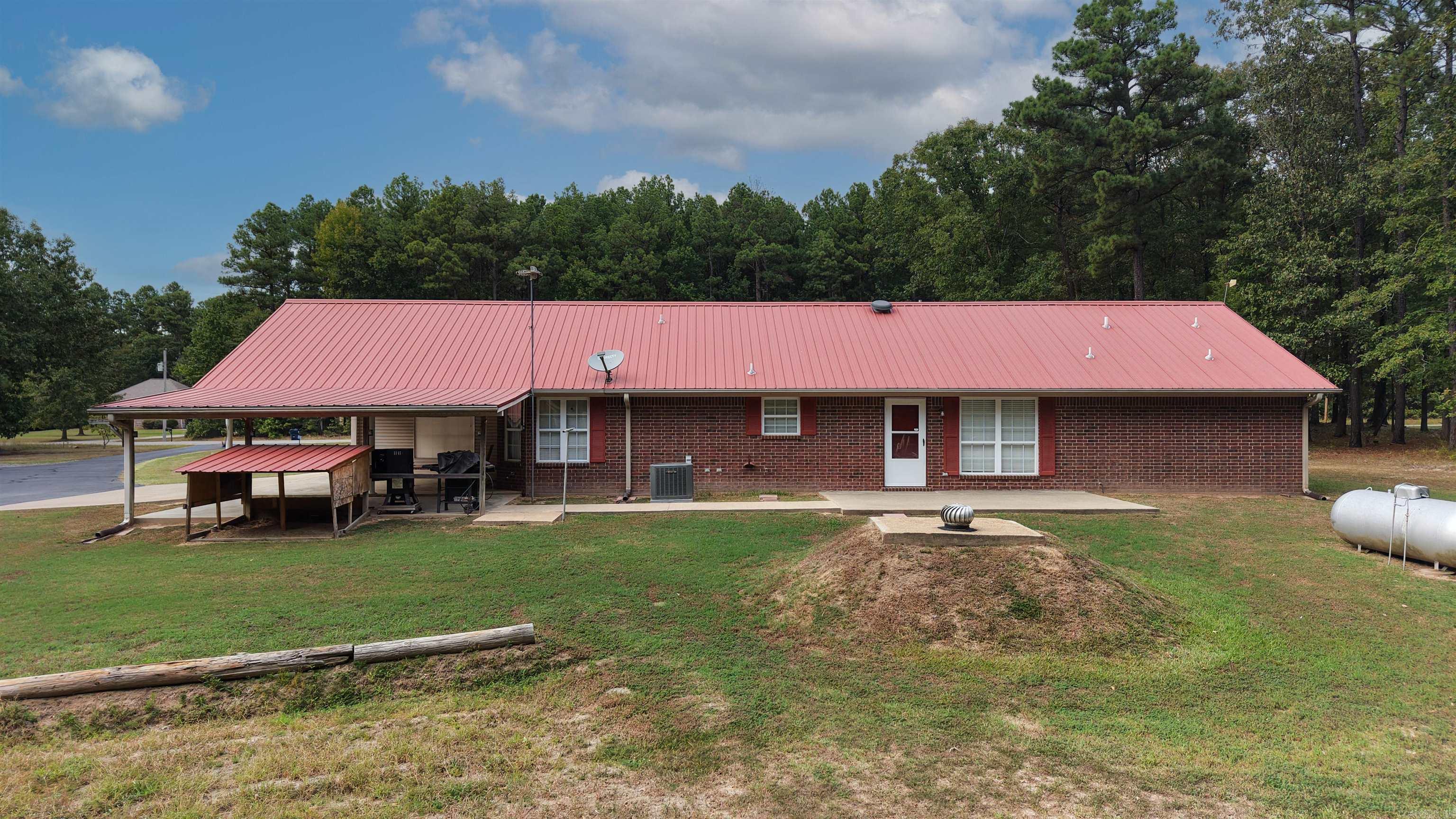 11028 Lee Springs Road  Pine Bluff, AR