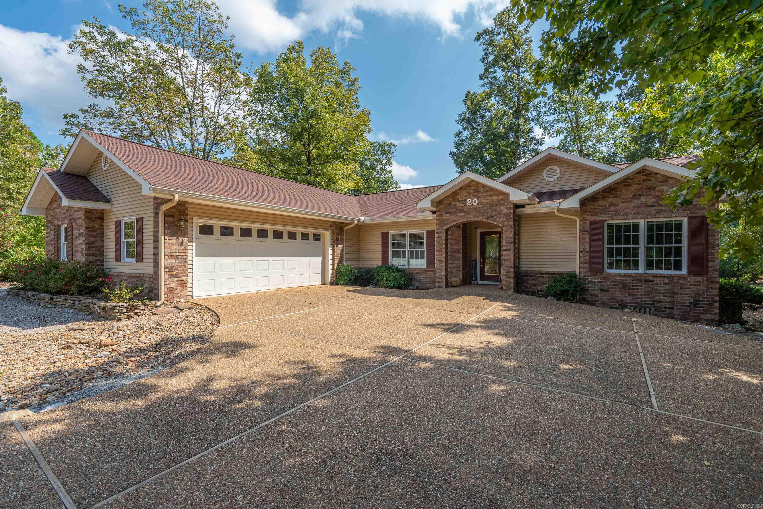 20 Hendaye  Hot Springs Village, AR