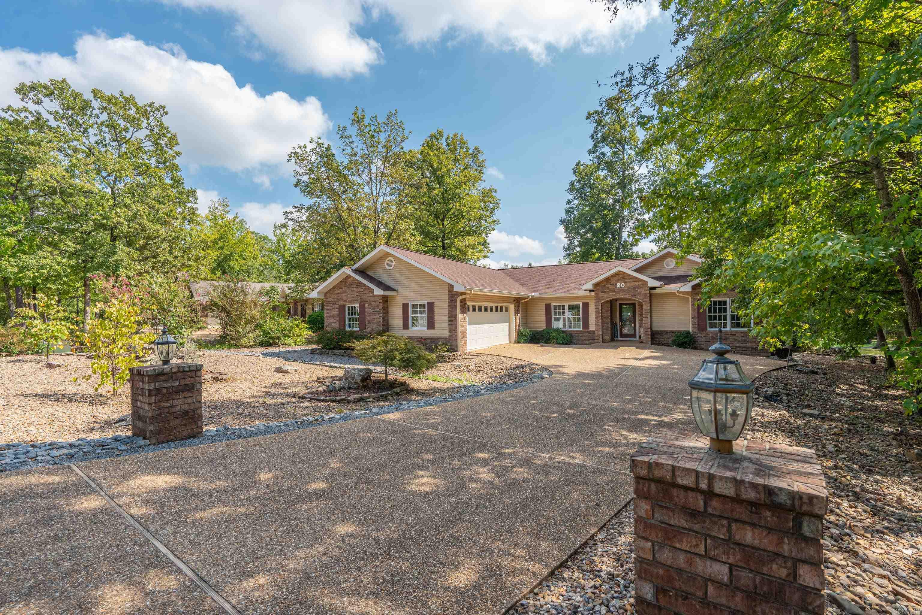 20 Hendaye  Hot Springs Village, AR