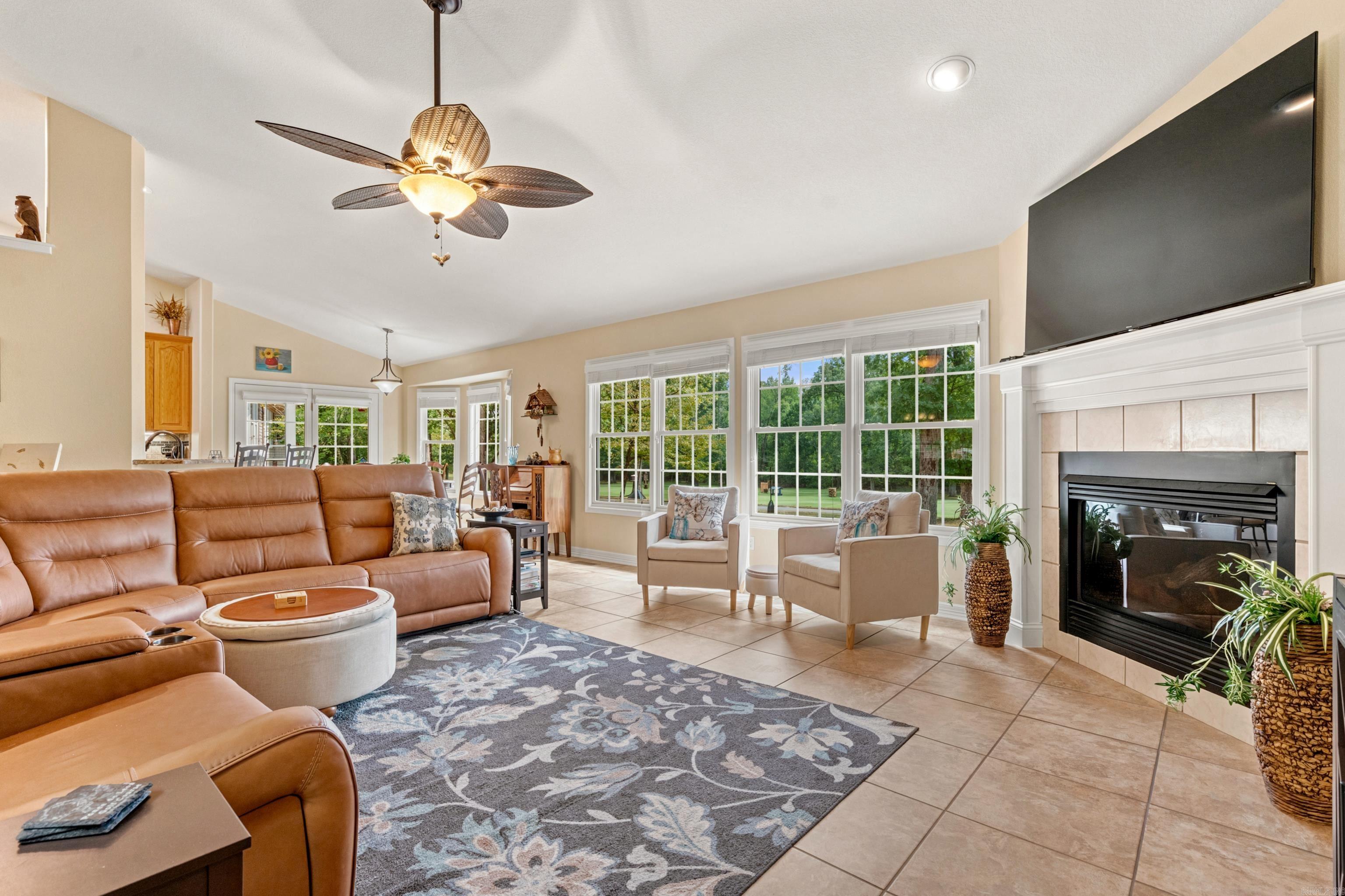 20 Hendaye  Hot Springs Village, AR