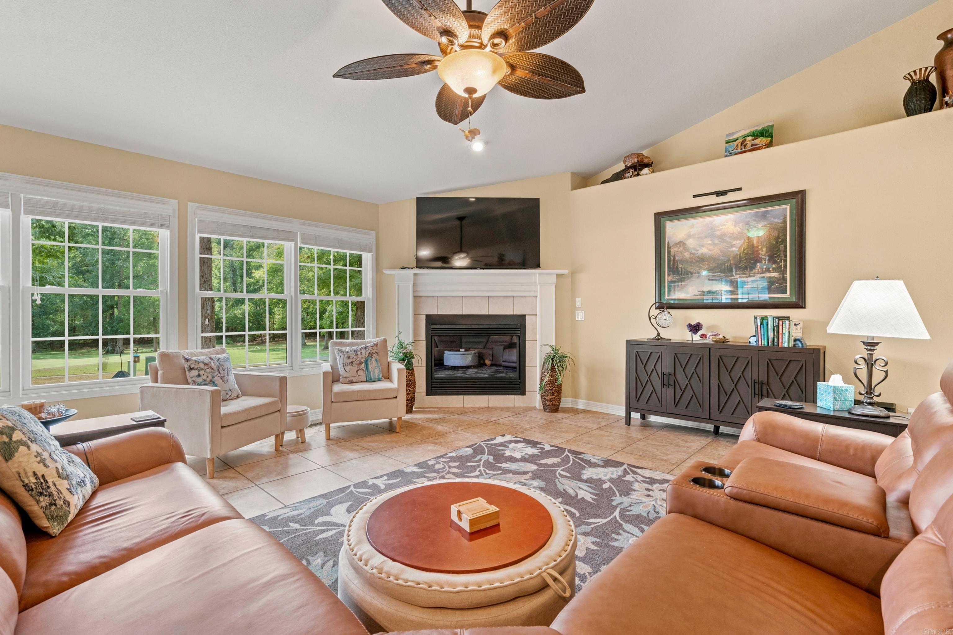 20 Hendaye  Hot Springs Village, AR