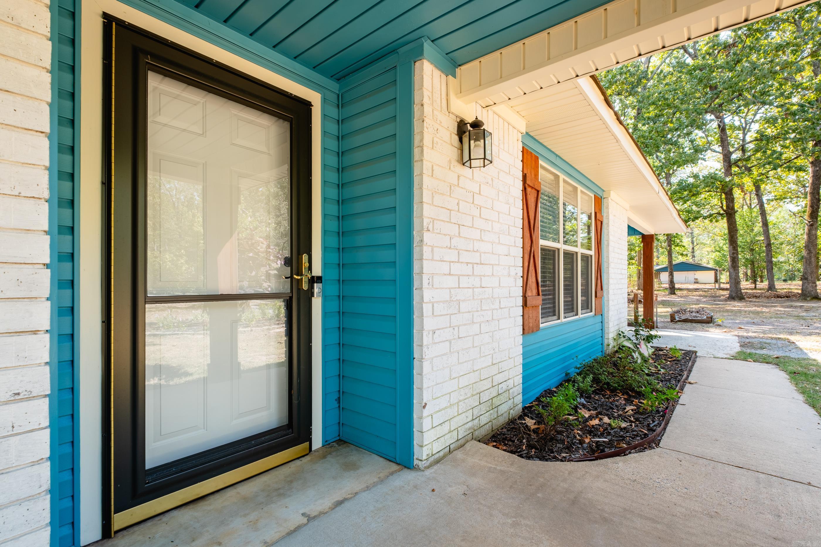 315 Oaklawn Circle — photo 2