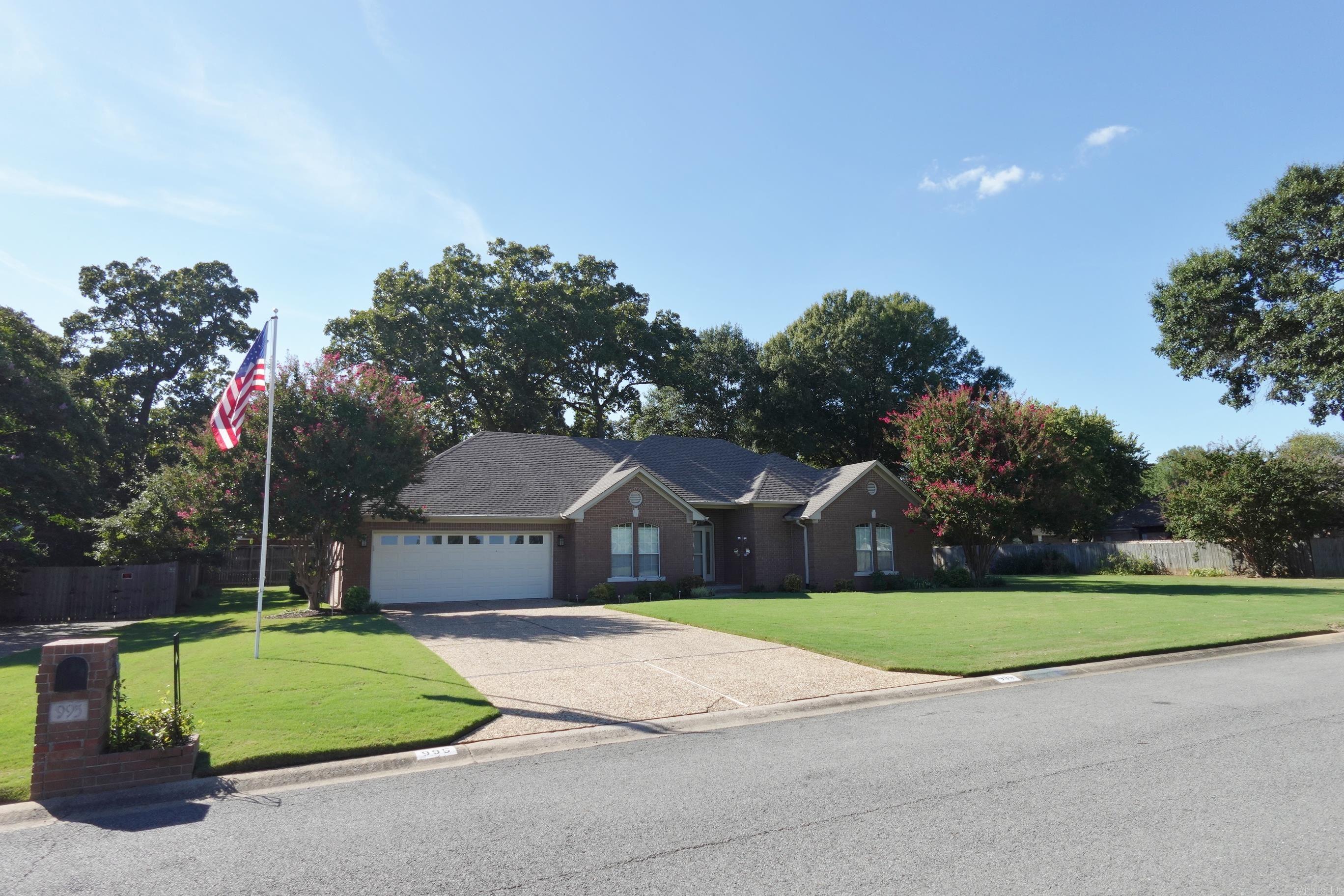 995 Jaci Lane — photo 3