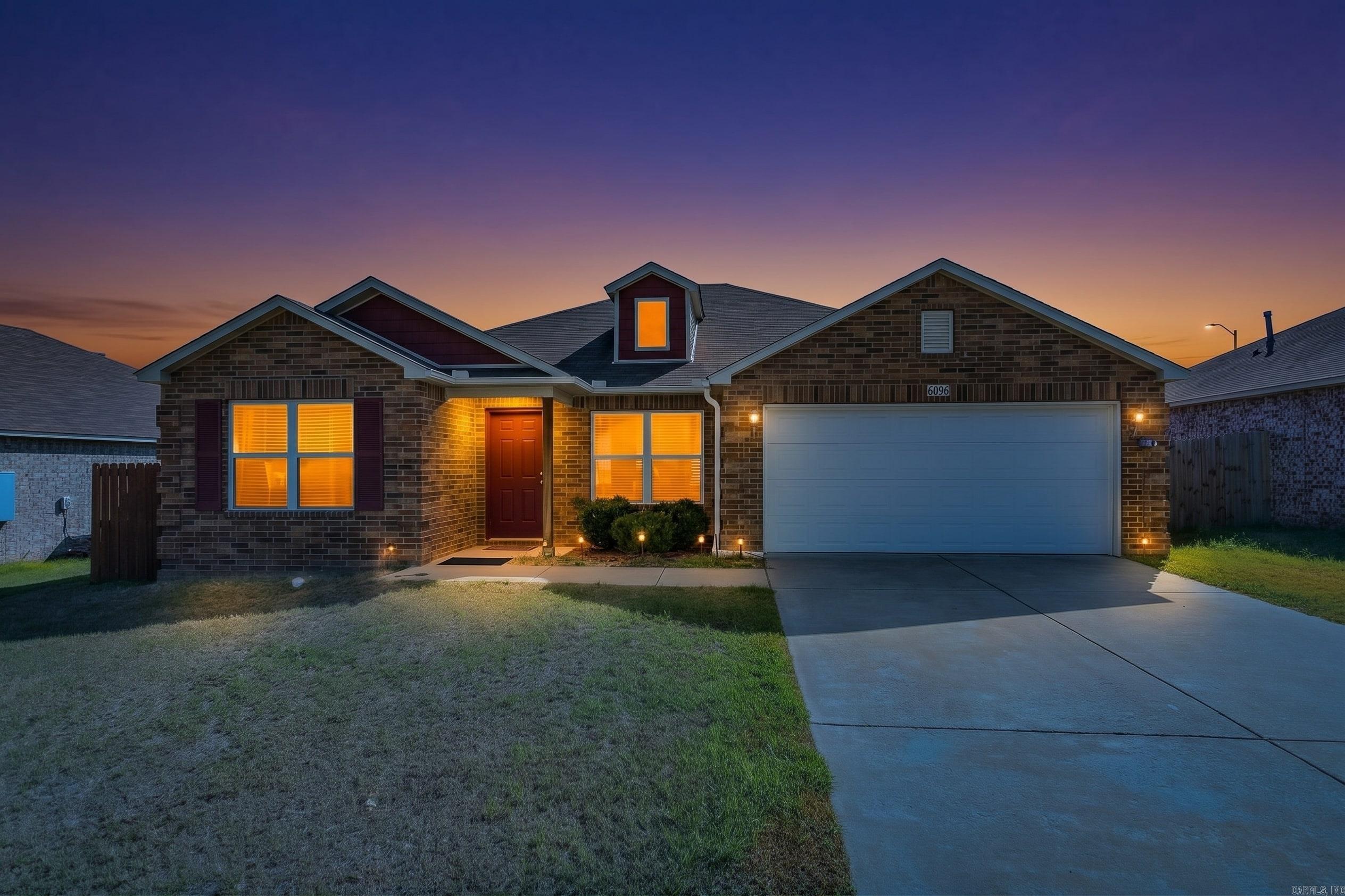 6096 Saddle Hill Drive — photo 2