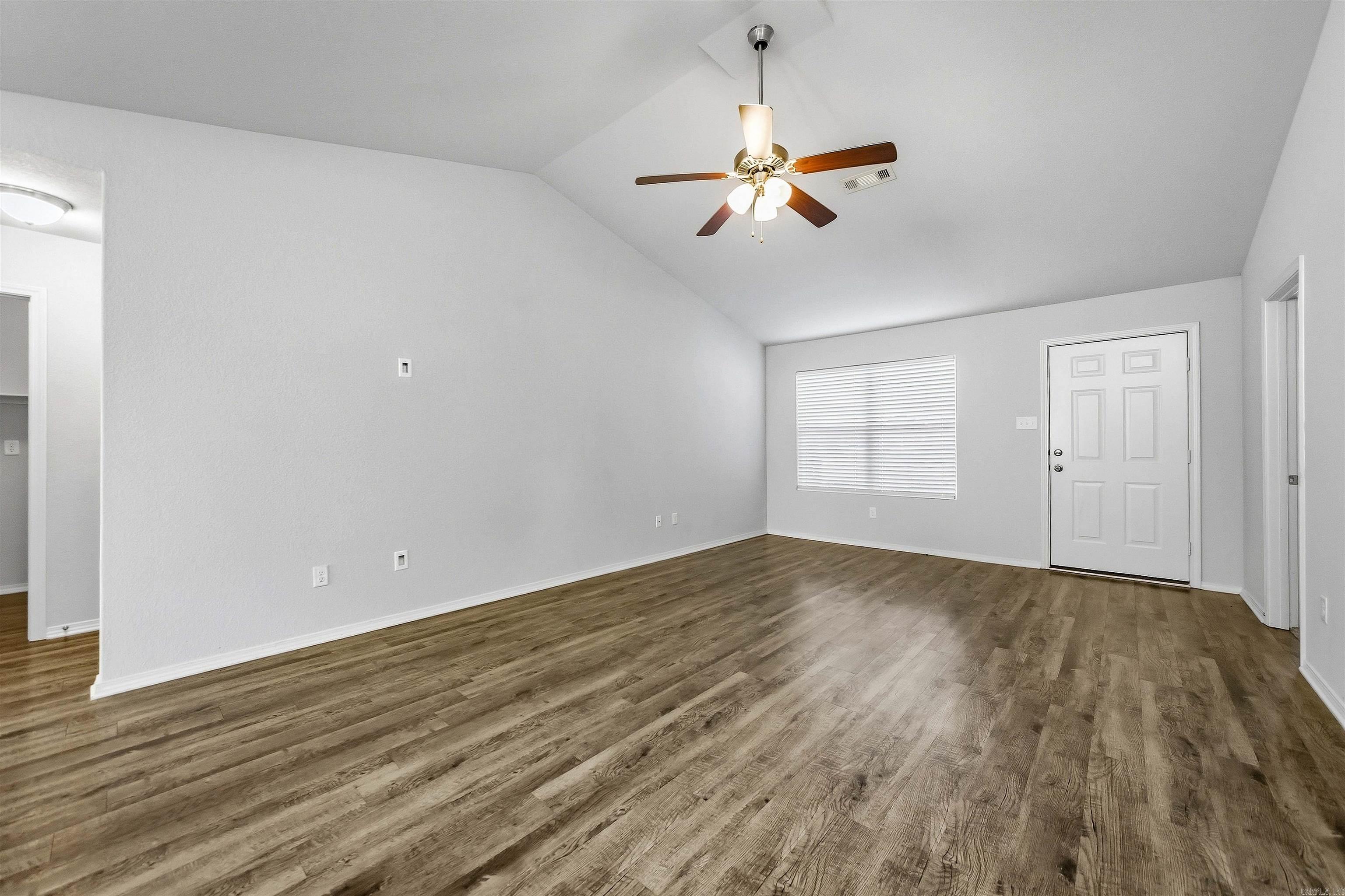 6096 Saddle Hill Drive — photo 5