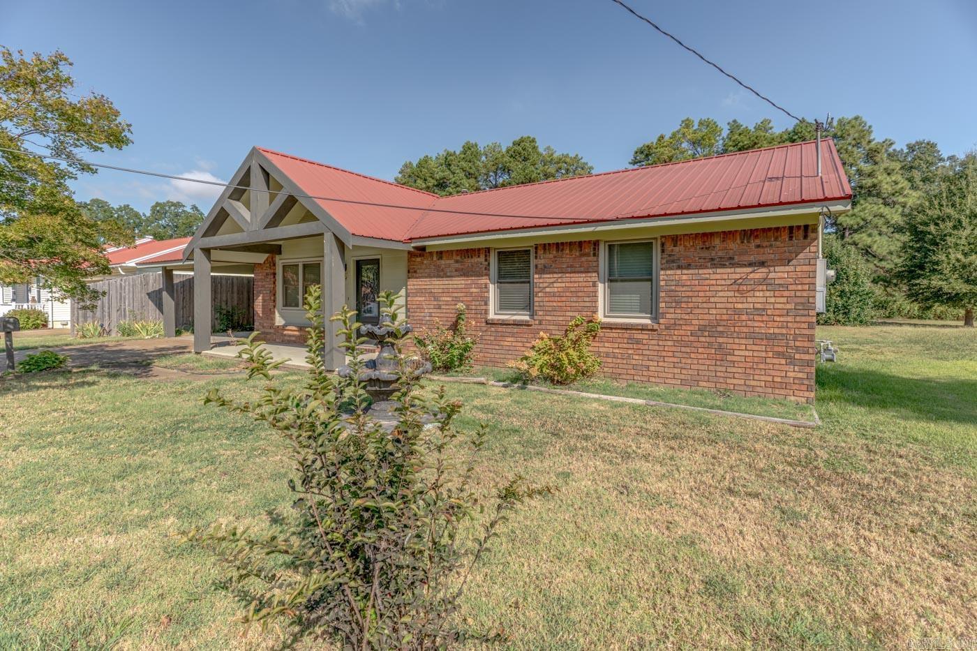 1204 E Union  Wynne, AR
