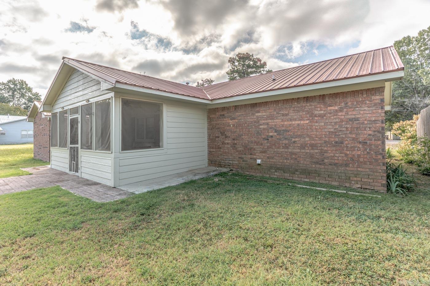 1204 E Union  Wynne, AR