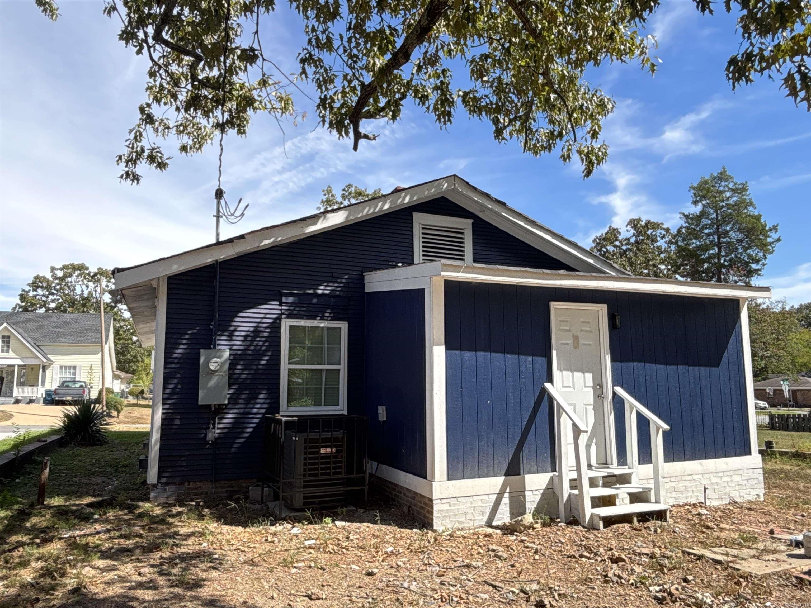 2210 S Pine  Little Rock, AR