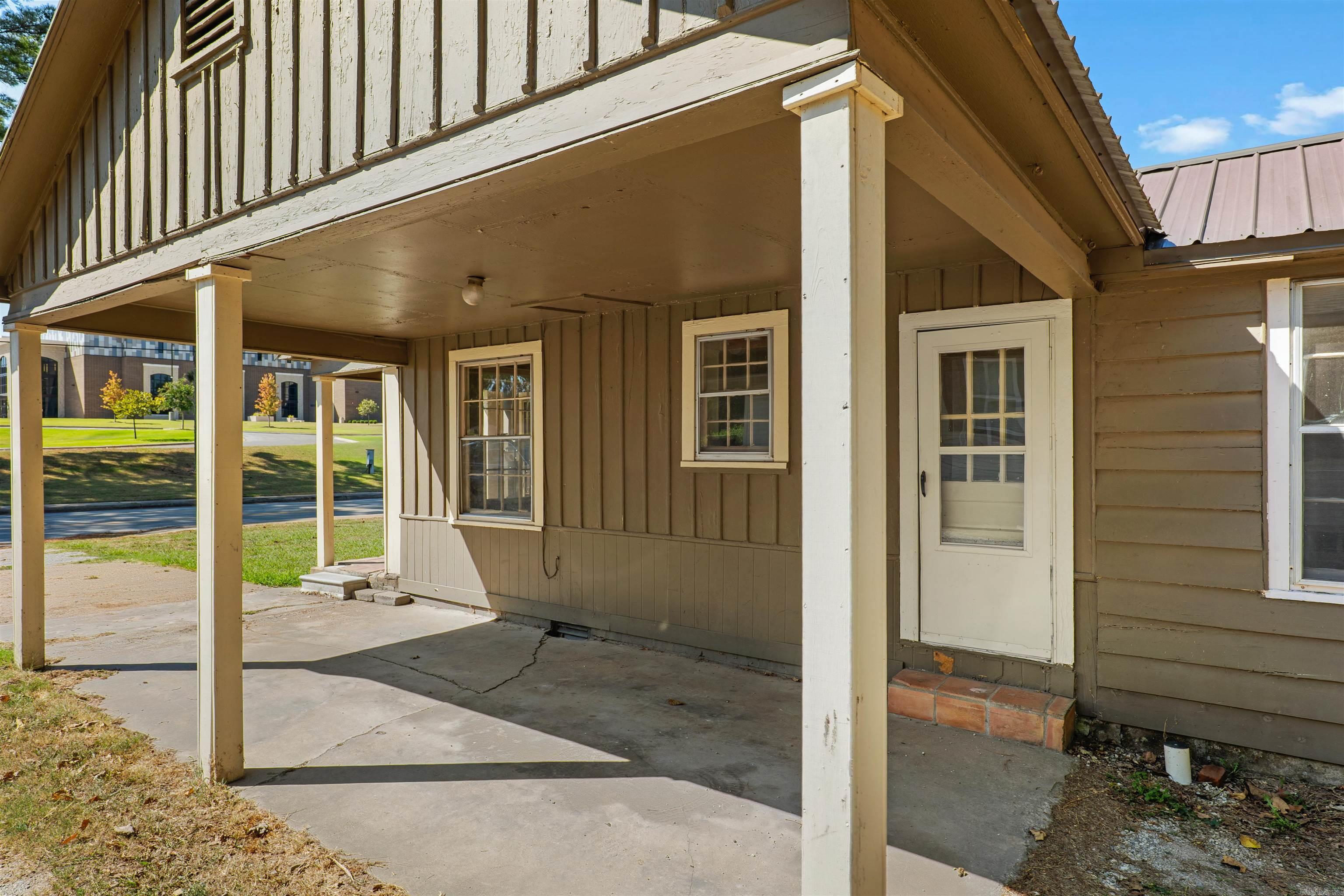 106 W Collage  Jonesboro, AR