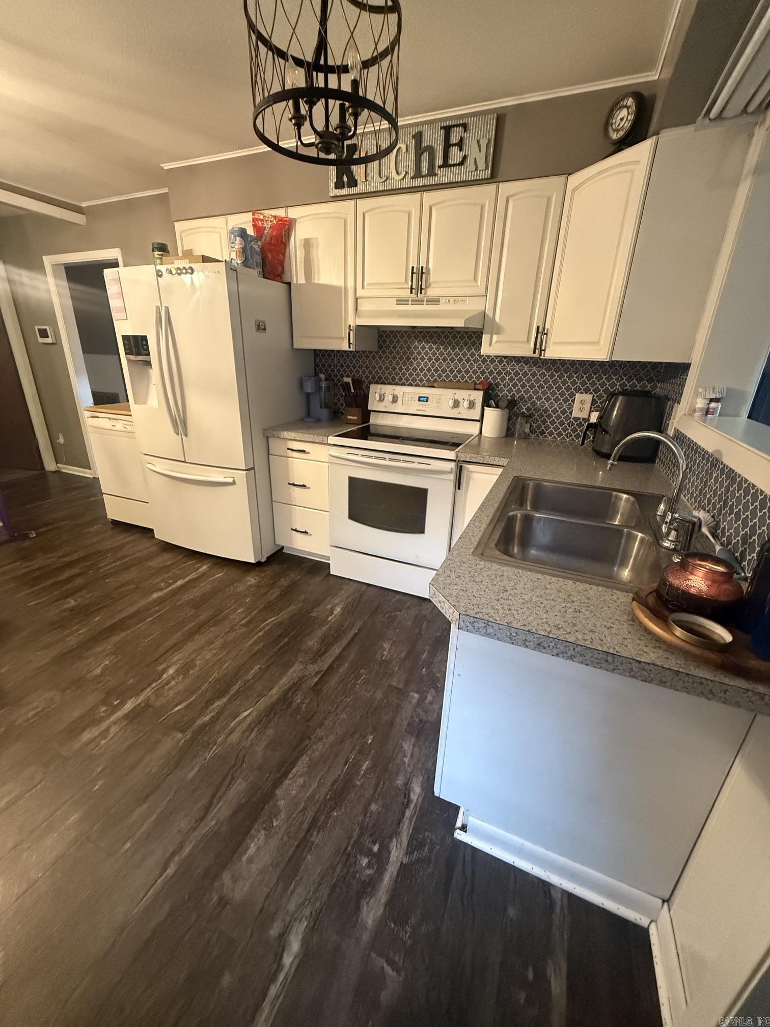 306 E Delta  Blytheville, AR