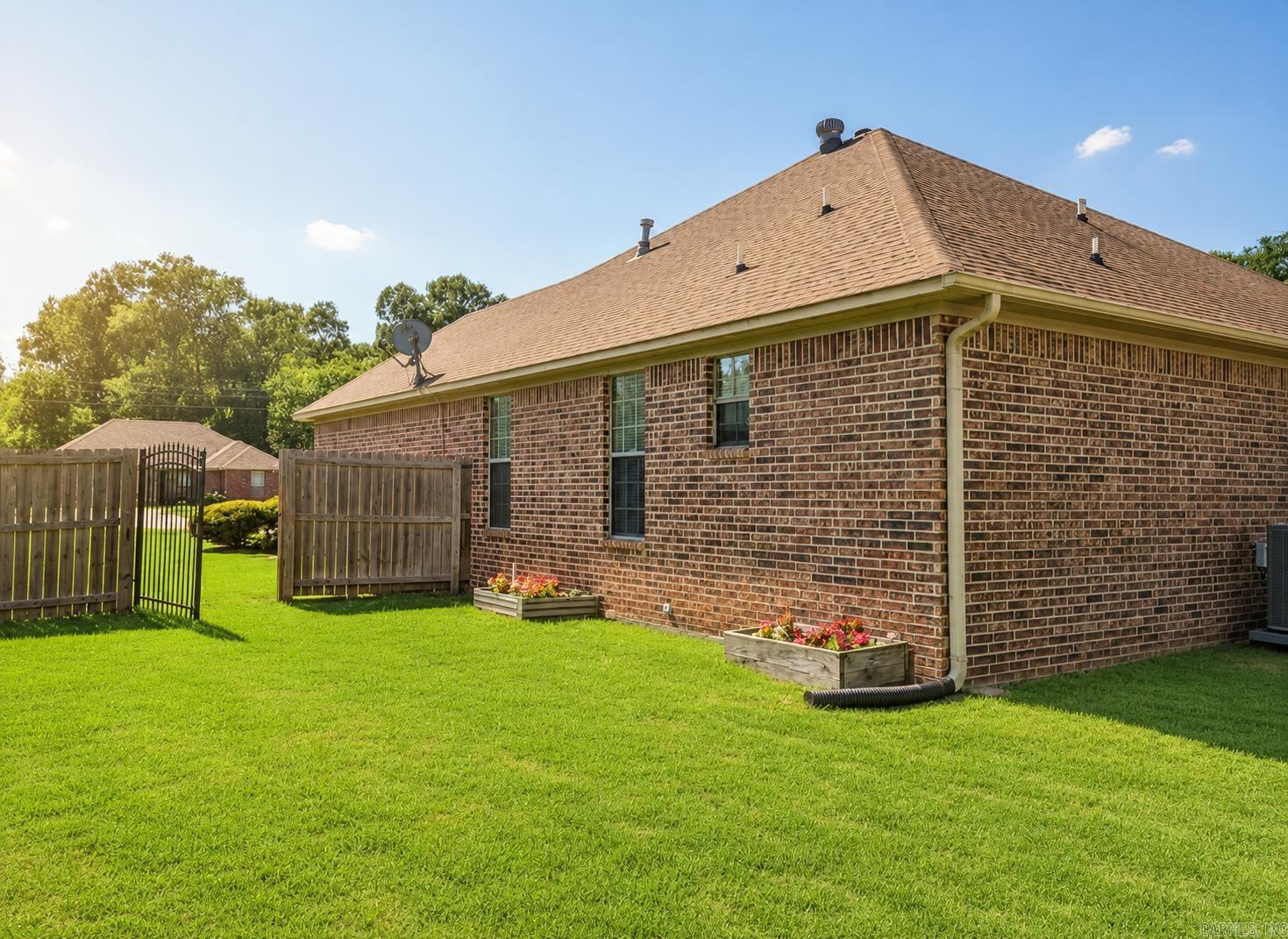 12 Sarah  Greenbrier, AR