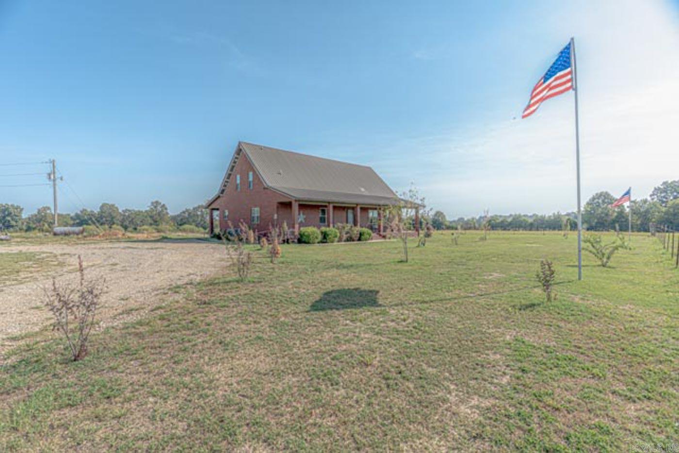 11752 E Highway 62 E Ash Flat, AR 72513
