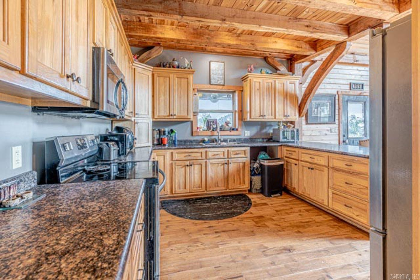 11752 E Highway 62 E Ash Flat, AR 72513
