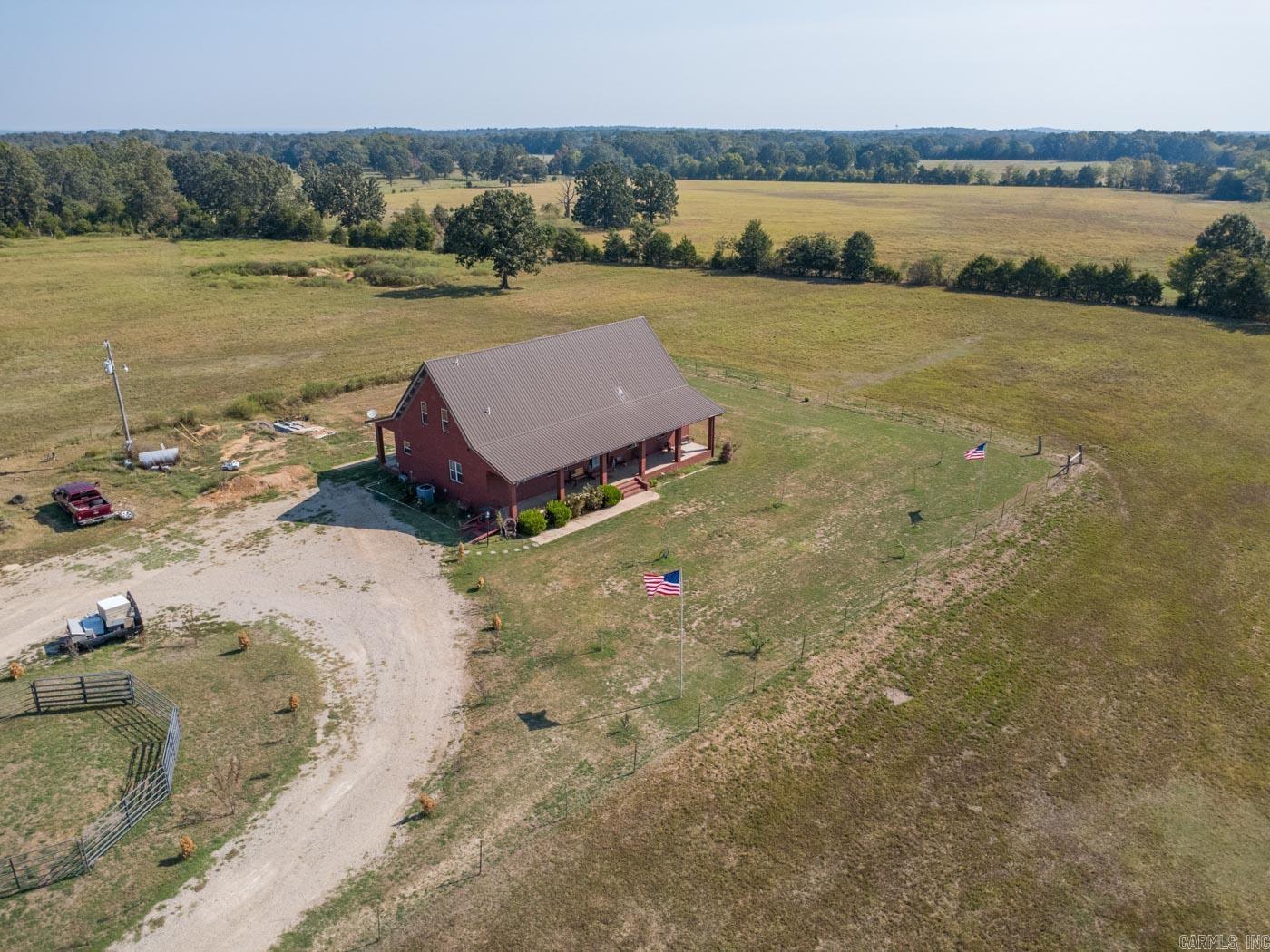 11752 E Highway 62 E Ash Flat, AR 72513