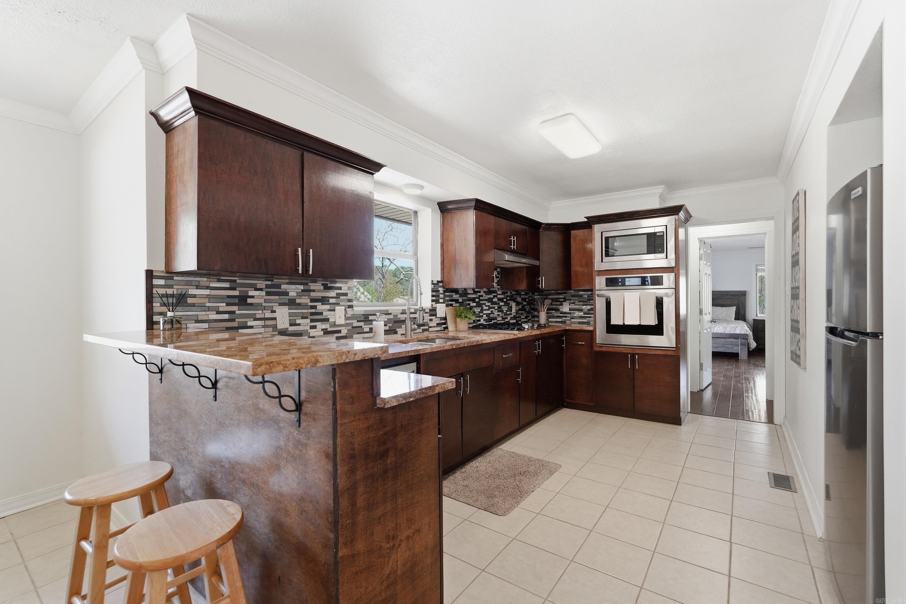 240 Pine Knot  Fairfield Bay, AR