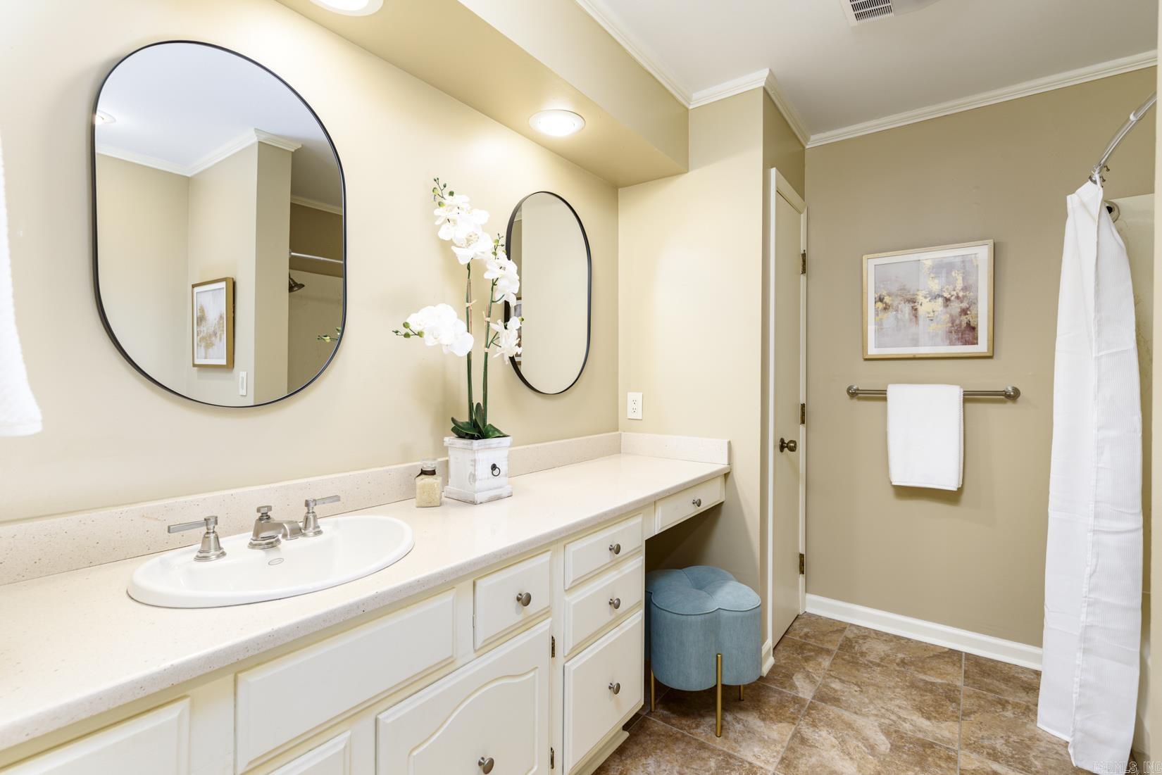 707 Pleasant Valley Drive Little Rock, AR 72227