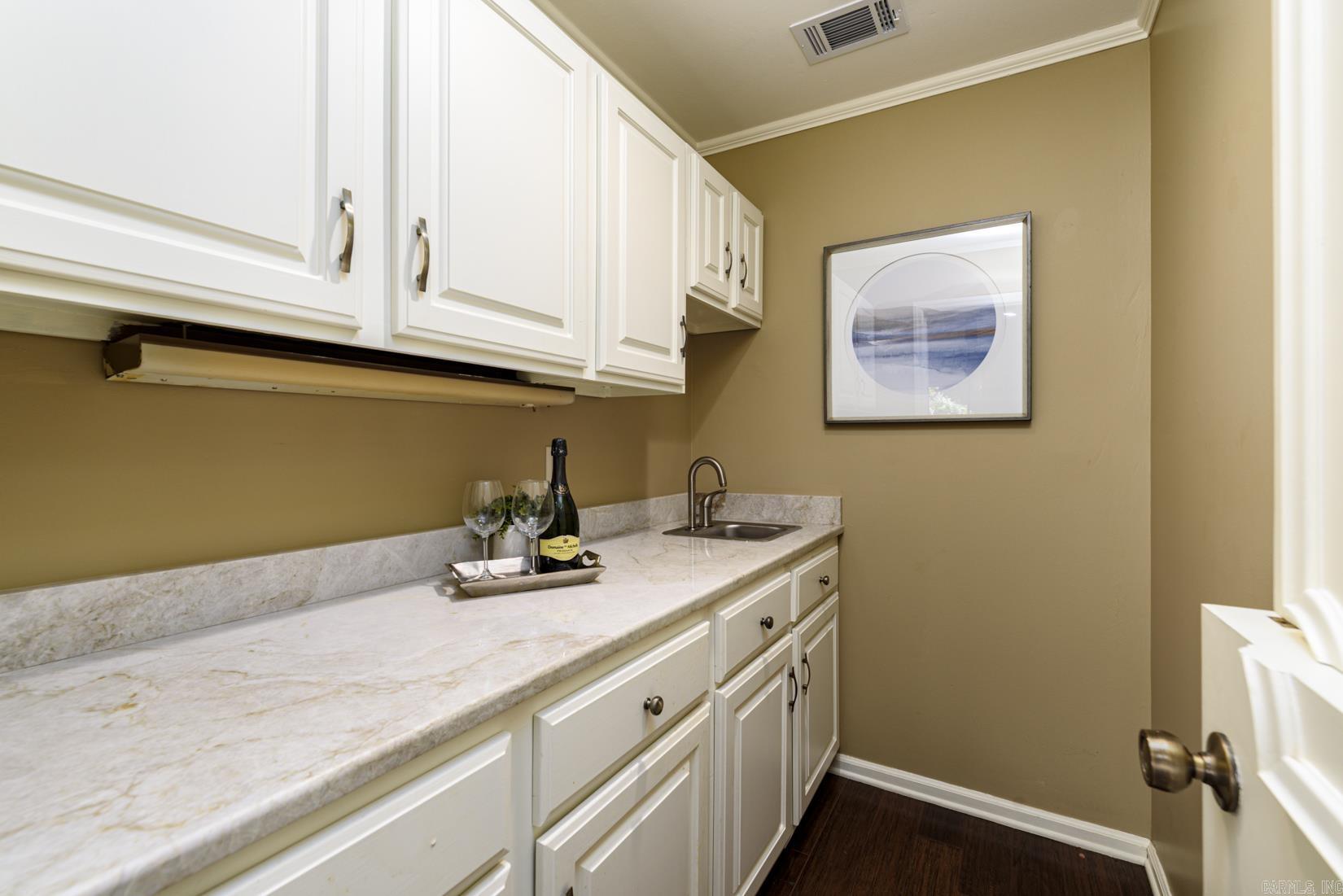 707 Pleasant Valley Drive Little Rock, AR 72227