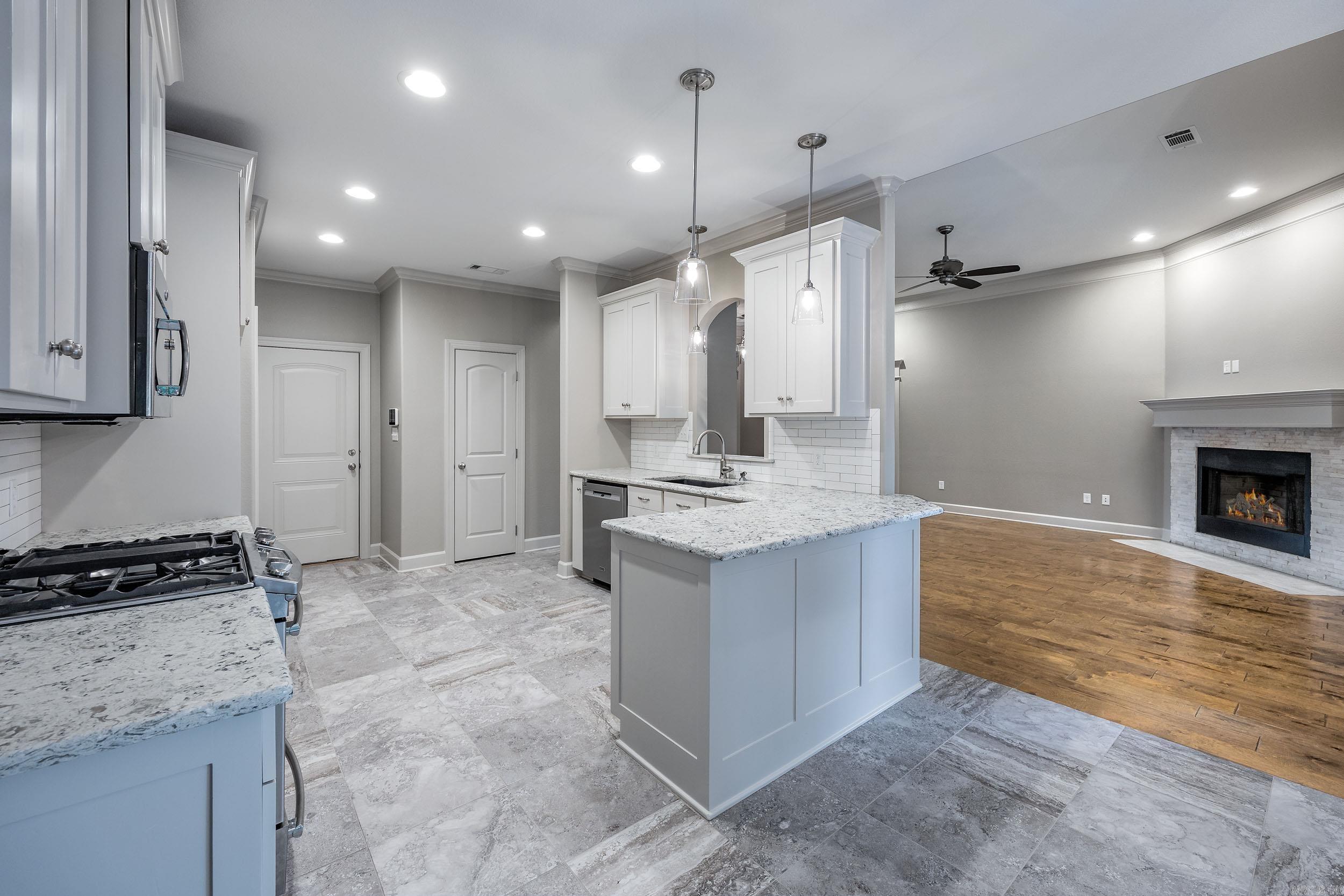 2701 Aberdeen Dr Bryant, AR 72019