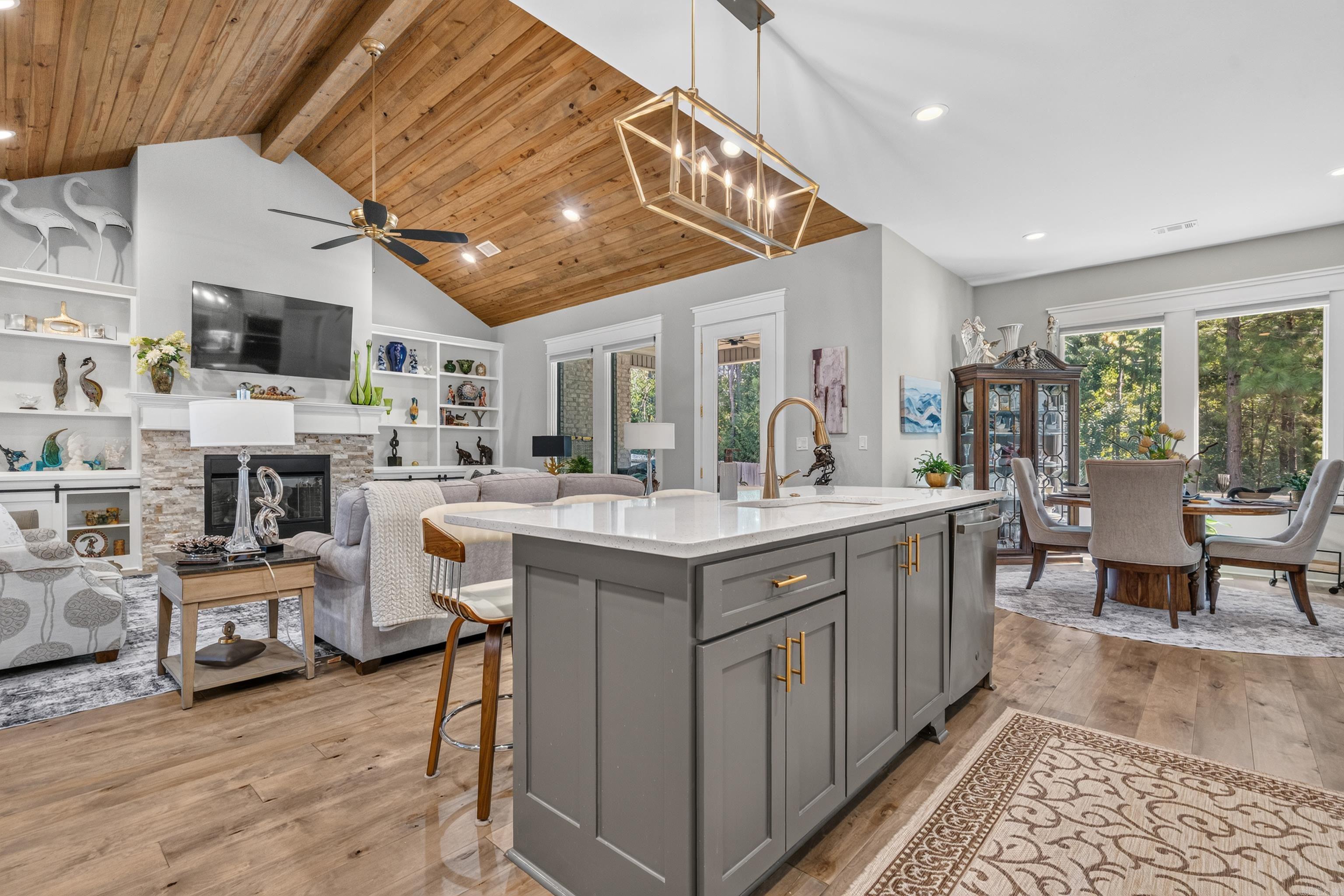 311 Arlington Park Drive Hot Springs, AR 71901