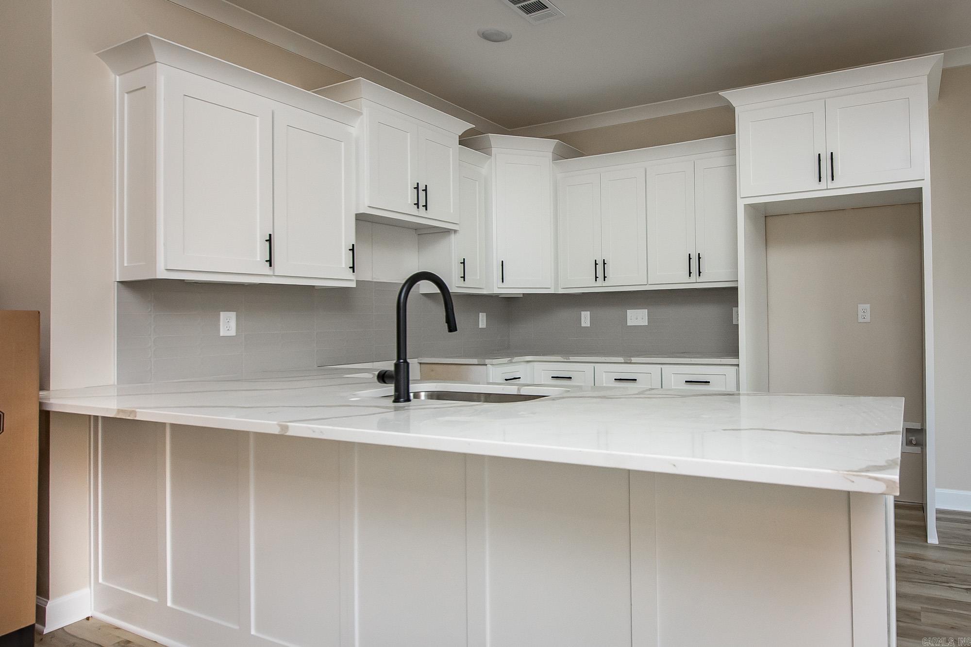 944 Villa Vista Circle — photo 5