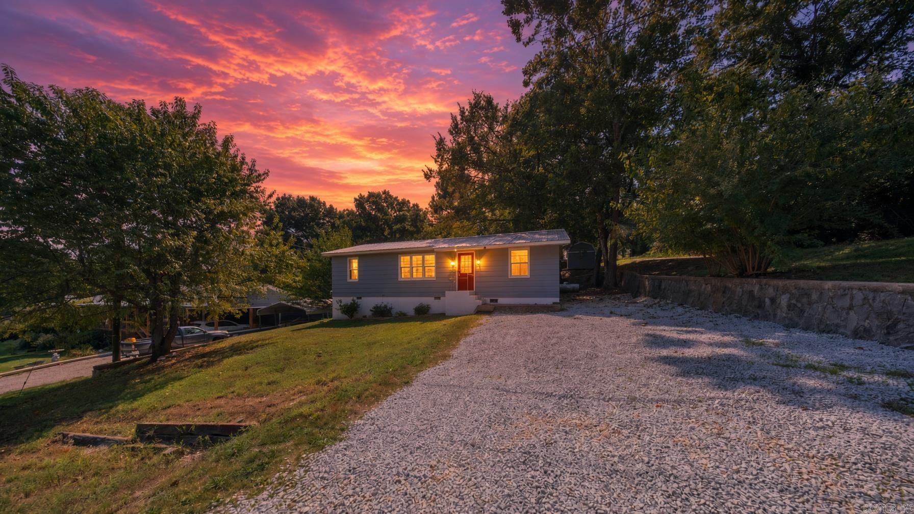 880  Tate Avenue  Mammoth Spring, AR