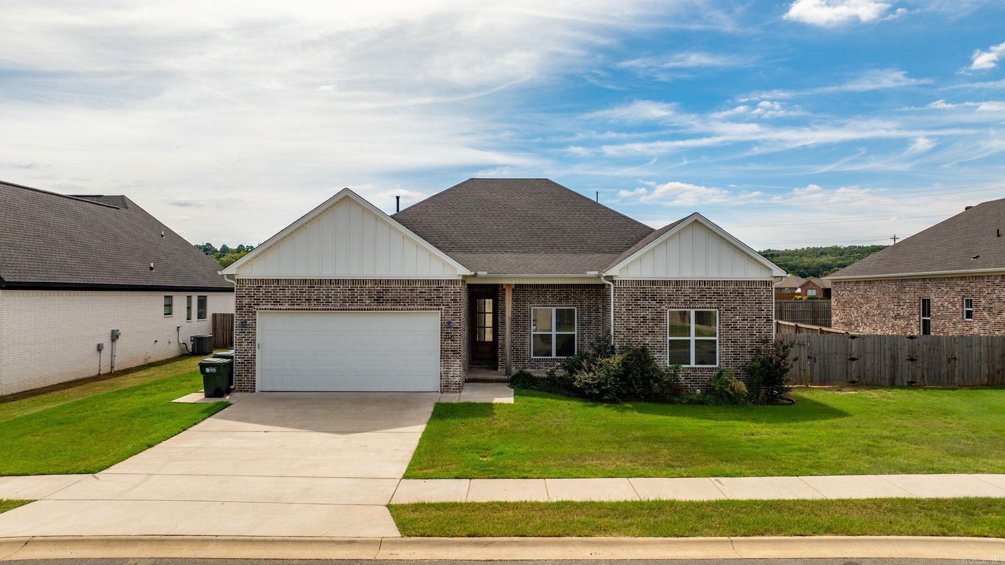 2315 Bridgegate Dr — exterior