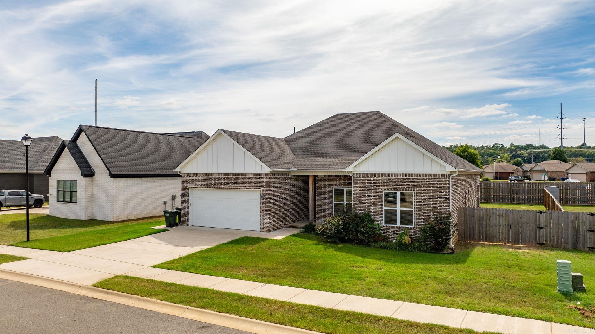 2315 Bridgegate Dr — photo 2
