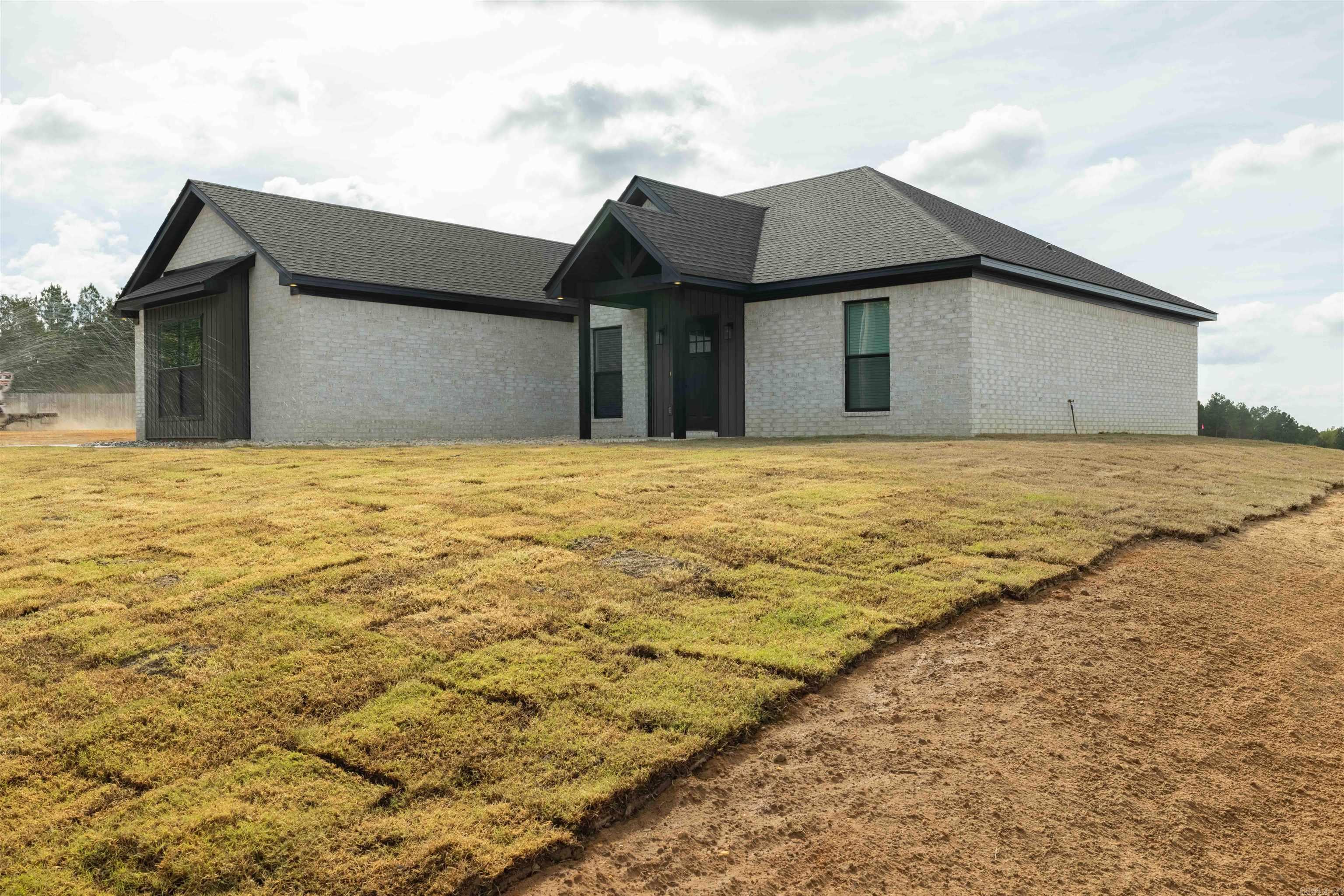 10723 W Miller Sardis Road — photo 4