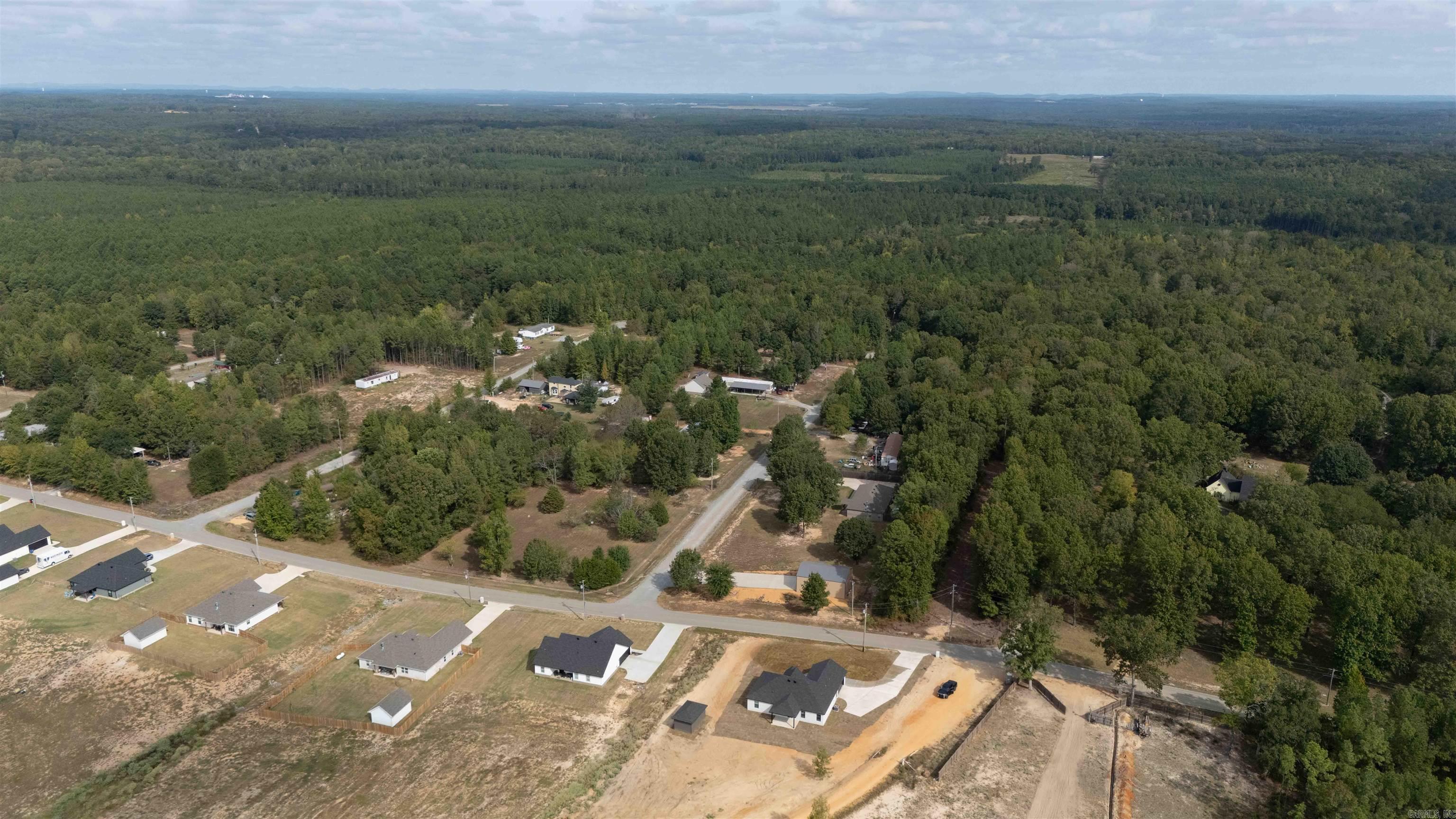 10723 W Miller Sardis Road Bauxite, AR 72011