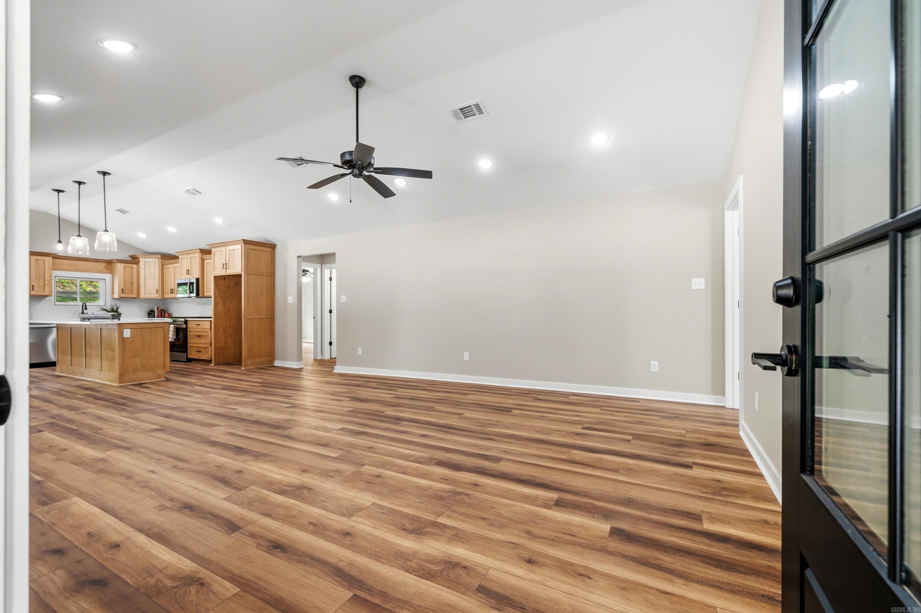 130 Jay Loop Hot Springs, AR 71913