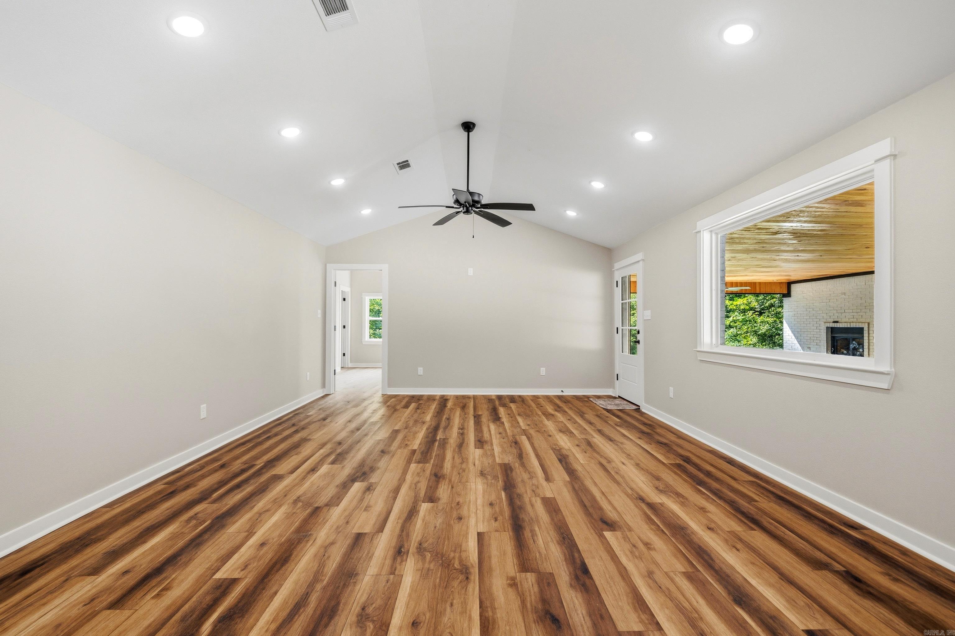 130 Jay Loop Hot Springs, AR 71913