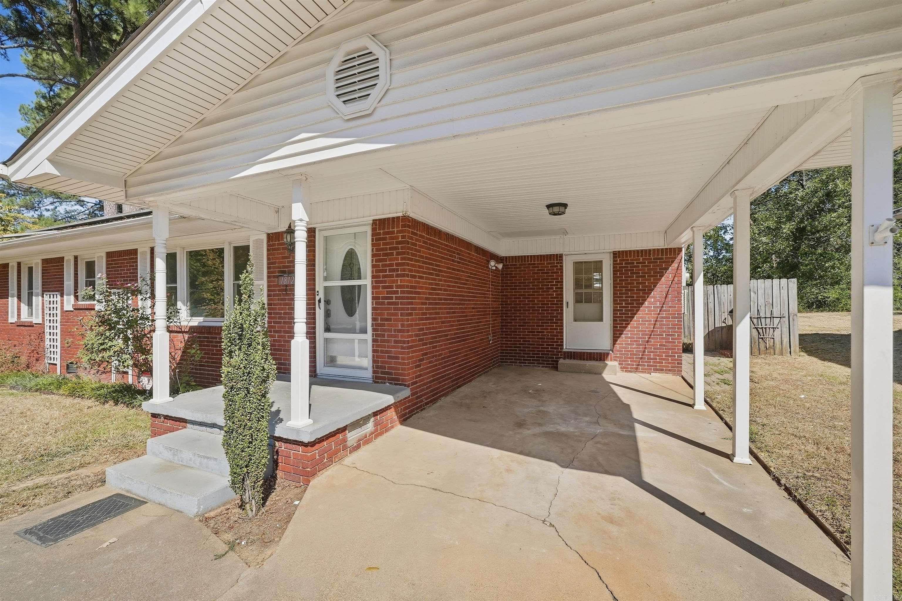 1812 W Center Ave  Searcy, AR