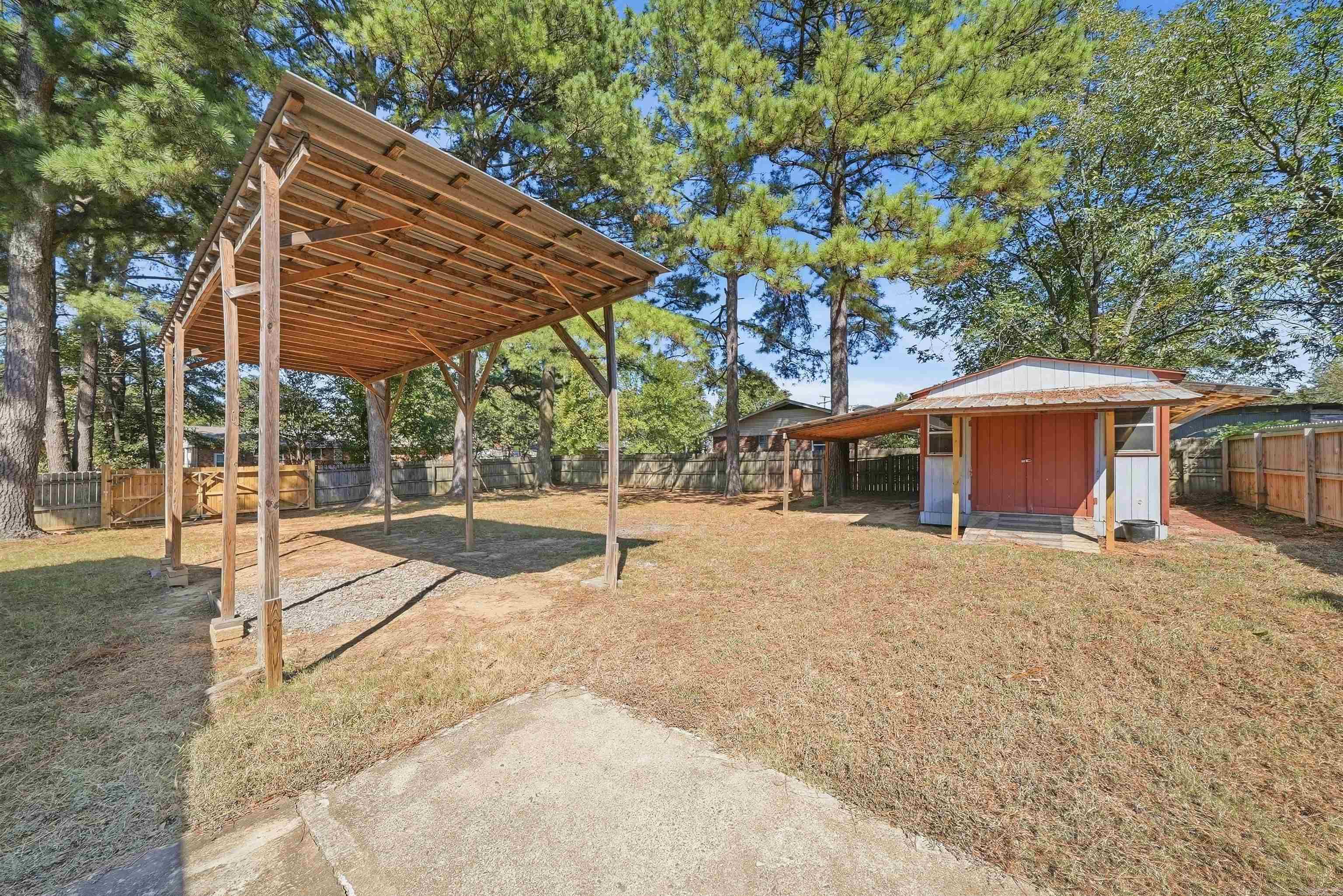 1812 W Center Ave  Searcy, AR