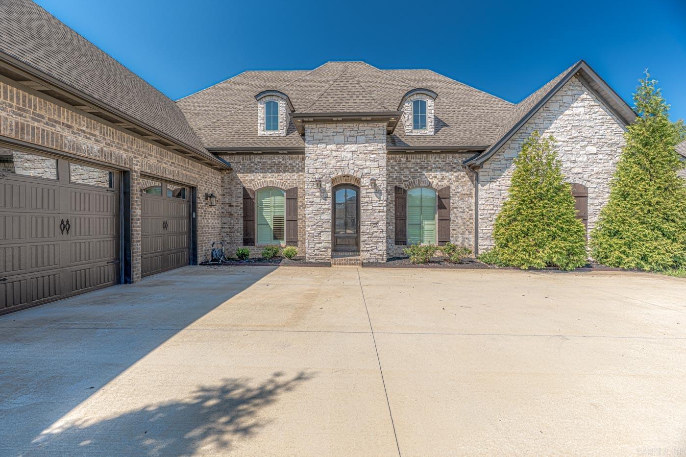 3519 Lake Pointe Dr Jonesboro, AR 72404