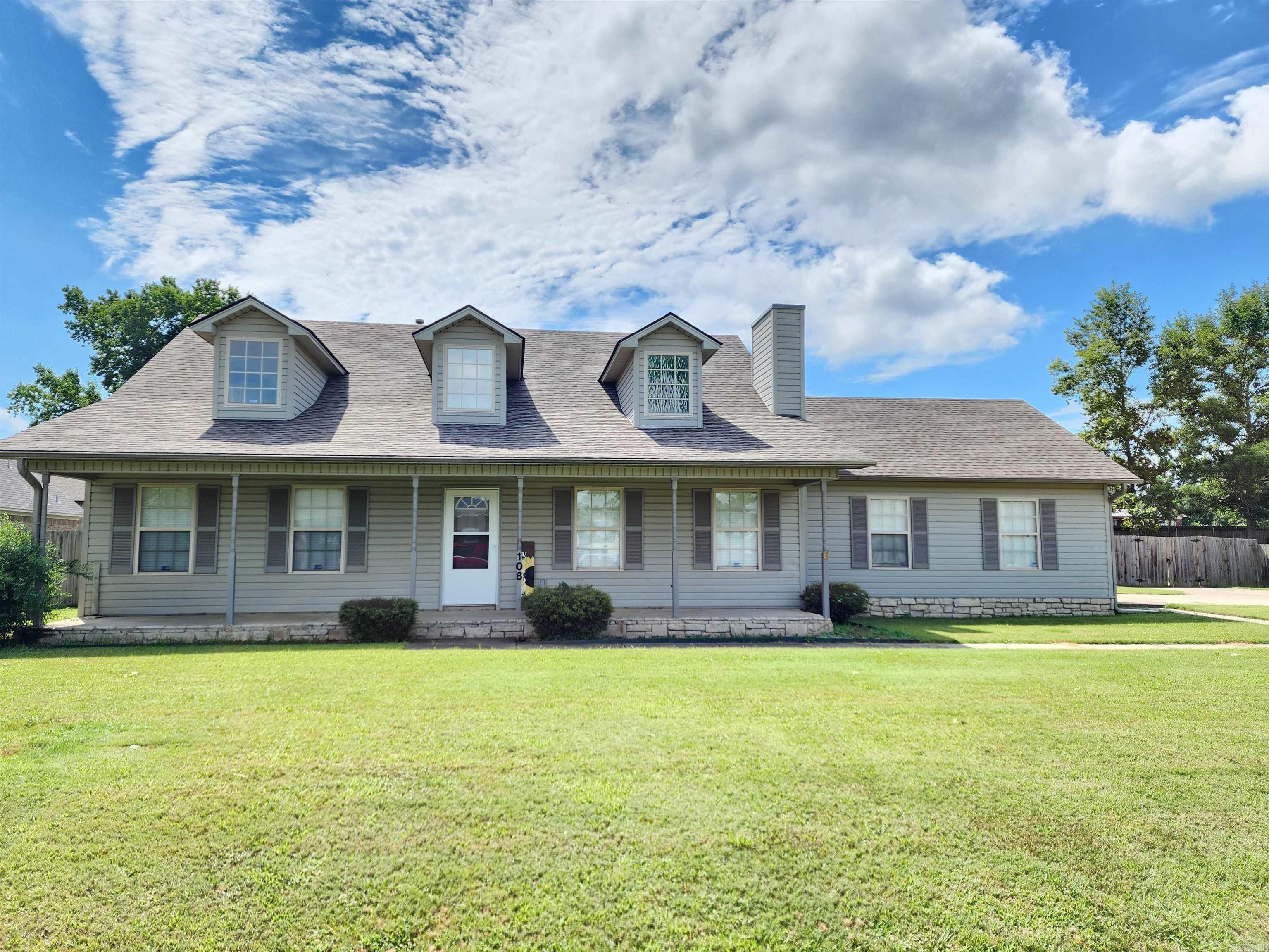 108 Meadows Lane — photo 3
